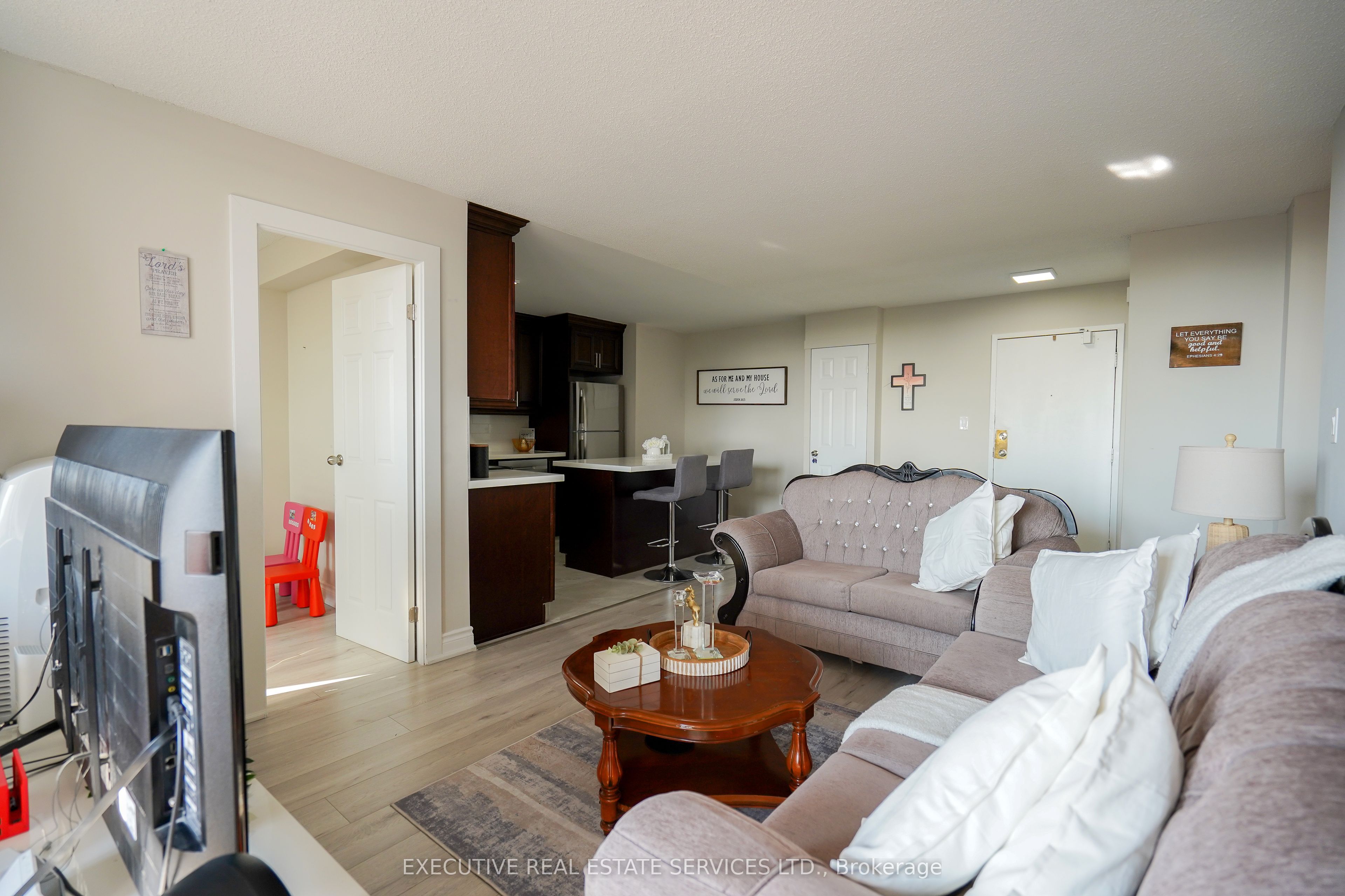 100 Wingarden Court, #605