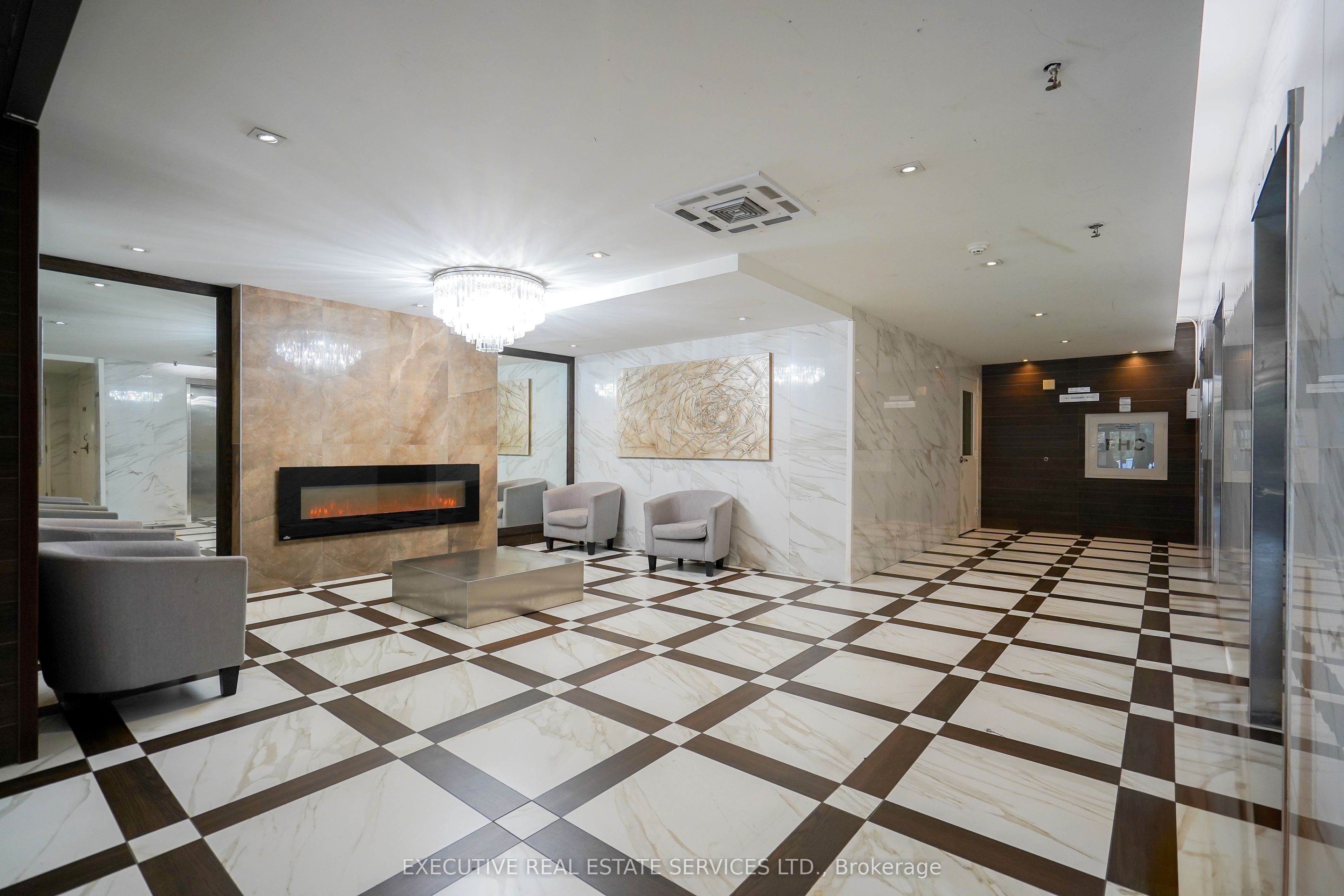 100 Wingarden Court, #605