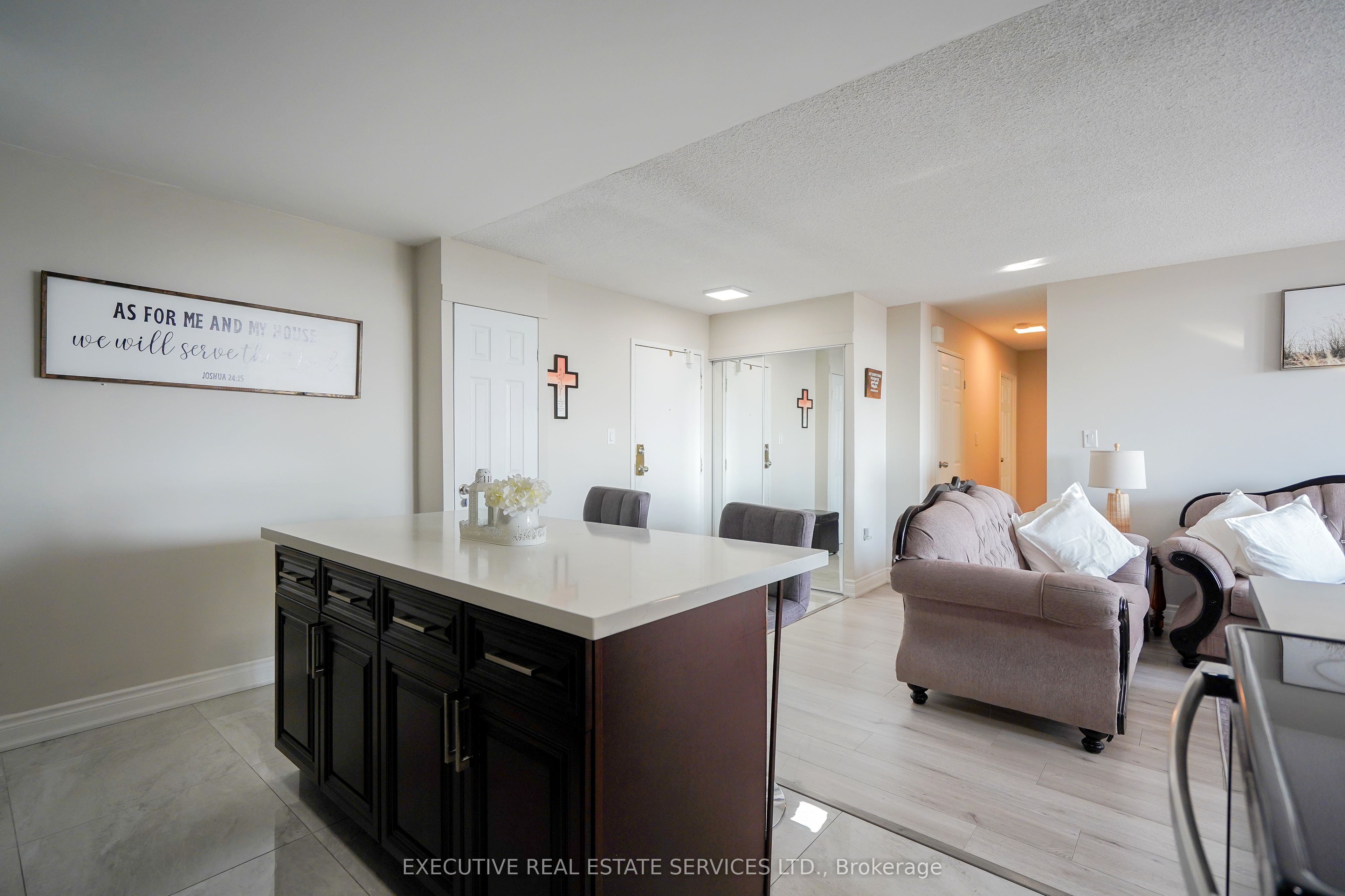100 Wingarden Court, #605