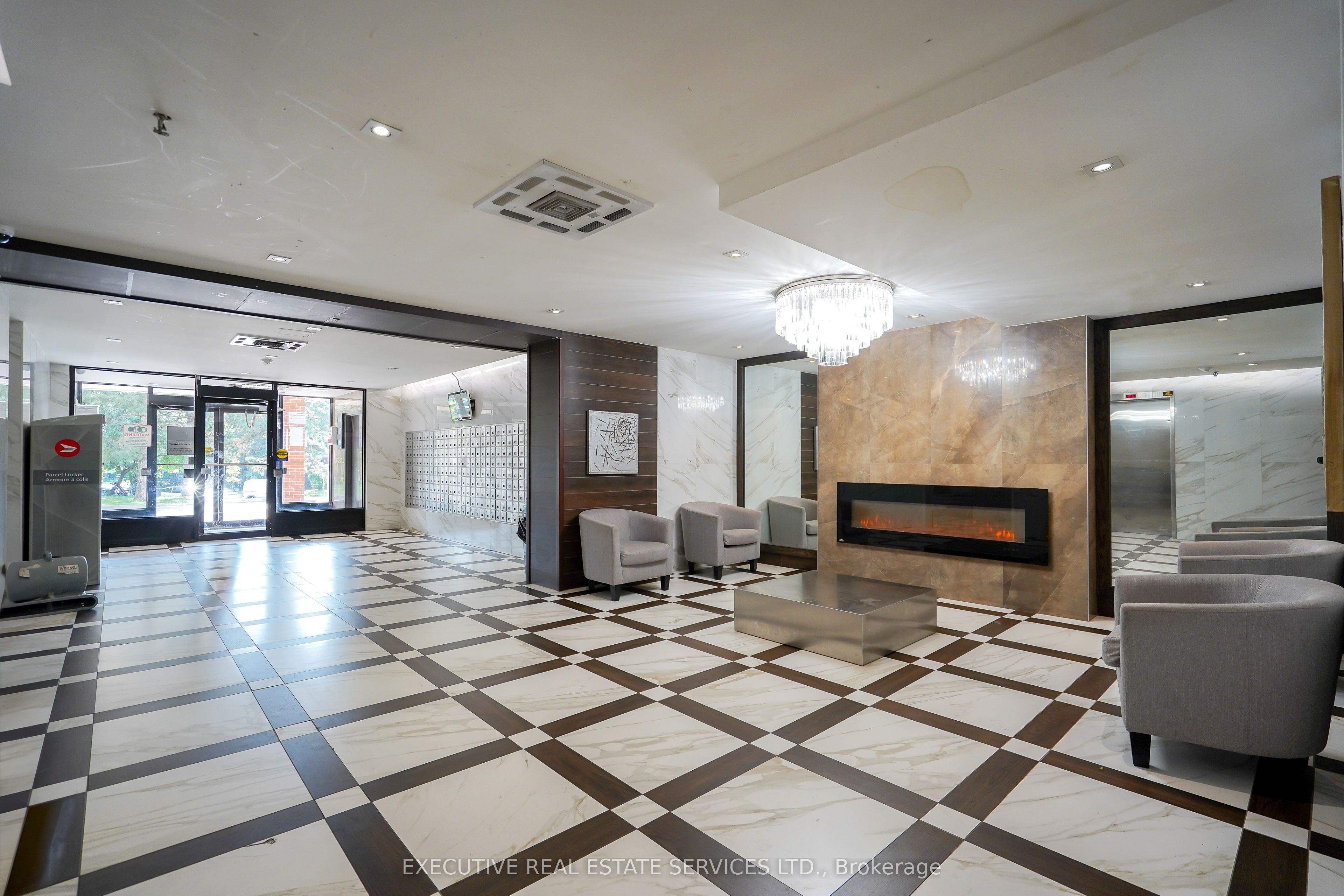 100 Wingarden Court, #605