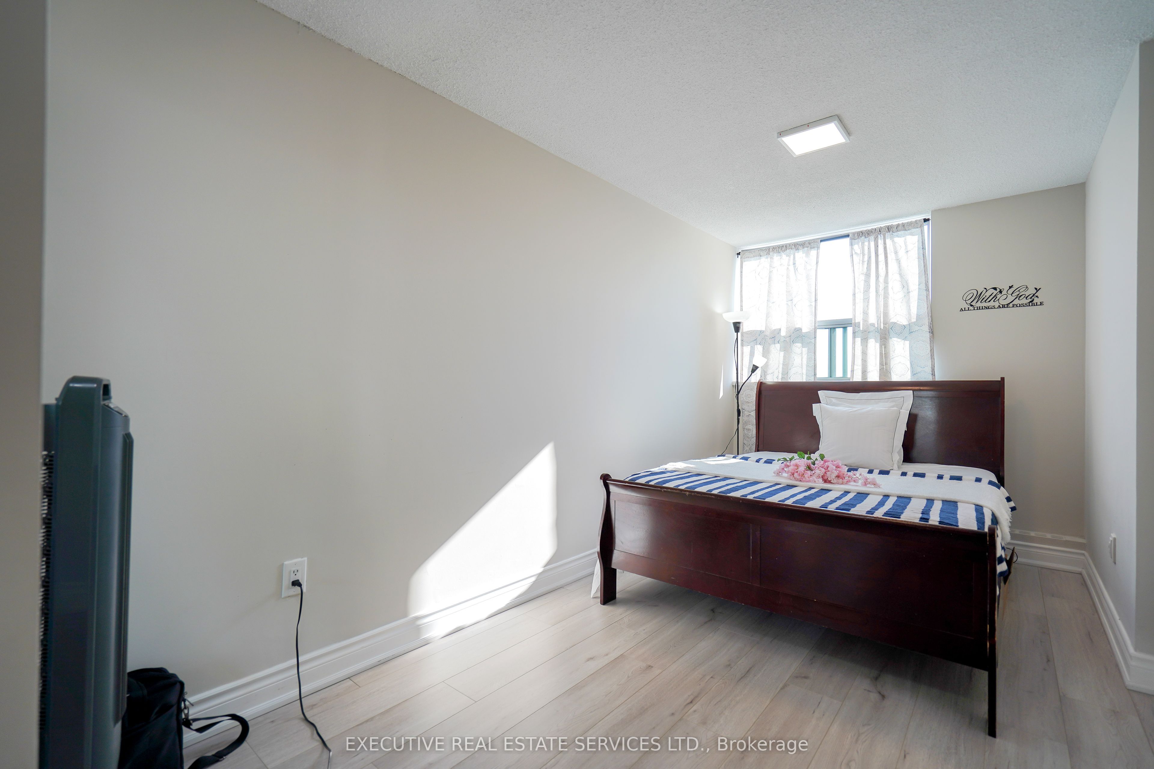 100 Wingarden Court, #605
