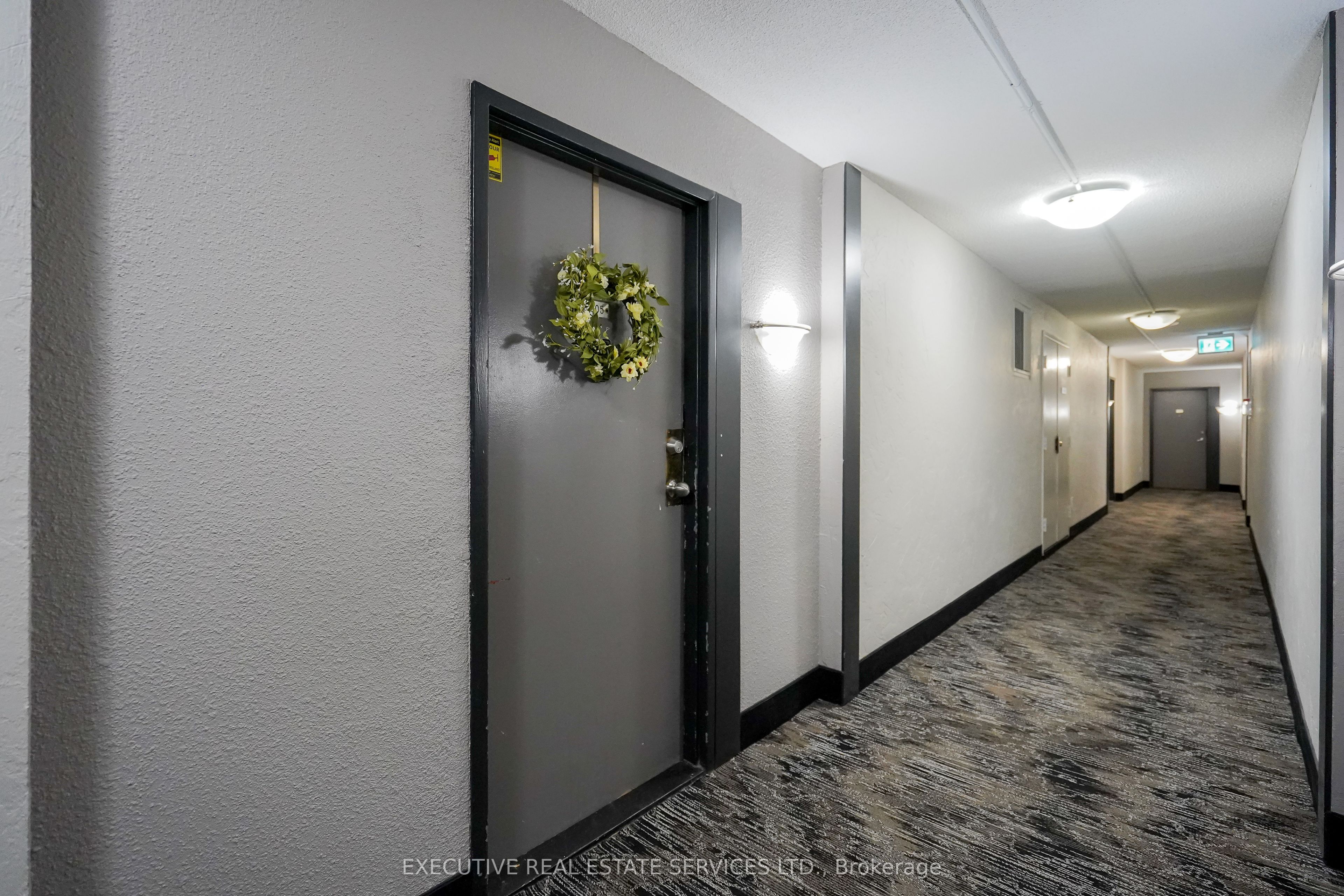 100 Wingarden Court, #605