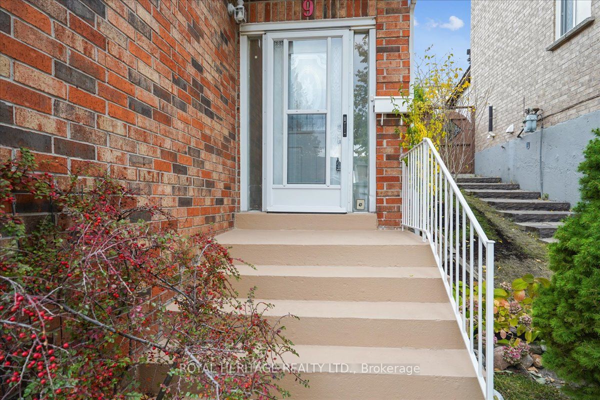 9 Wright Crescent