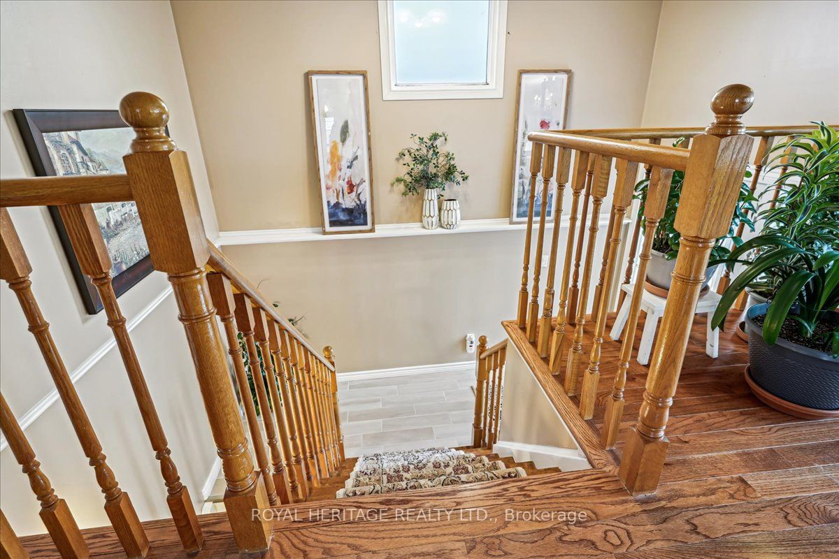 9 Wright Crescent