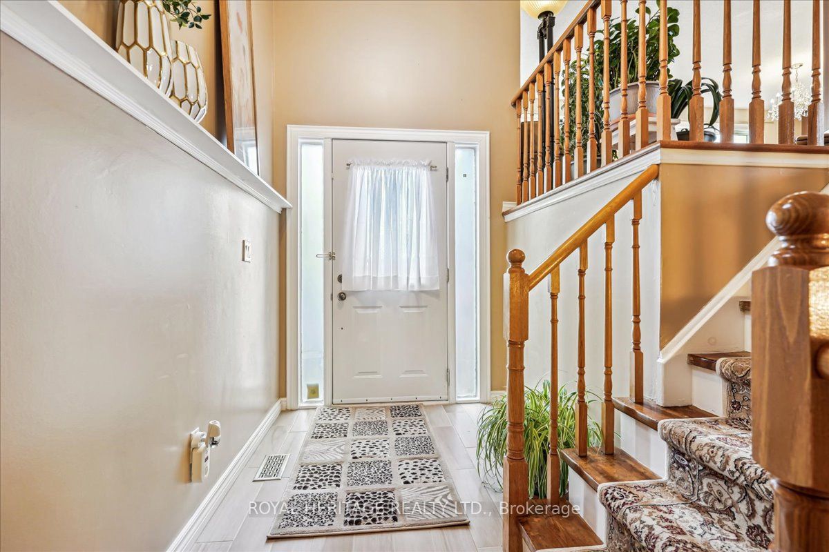 9 Wright Crescent