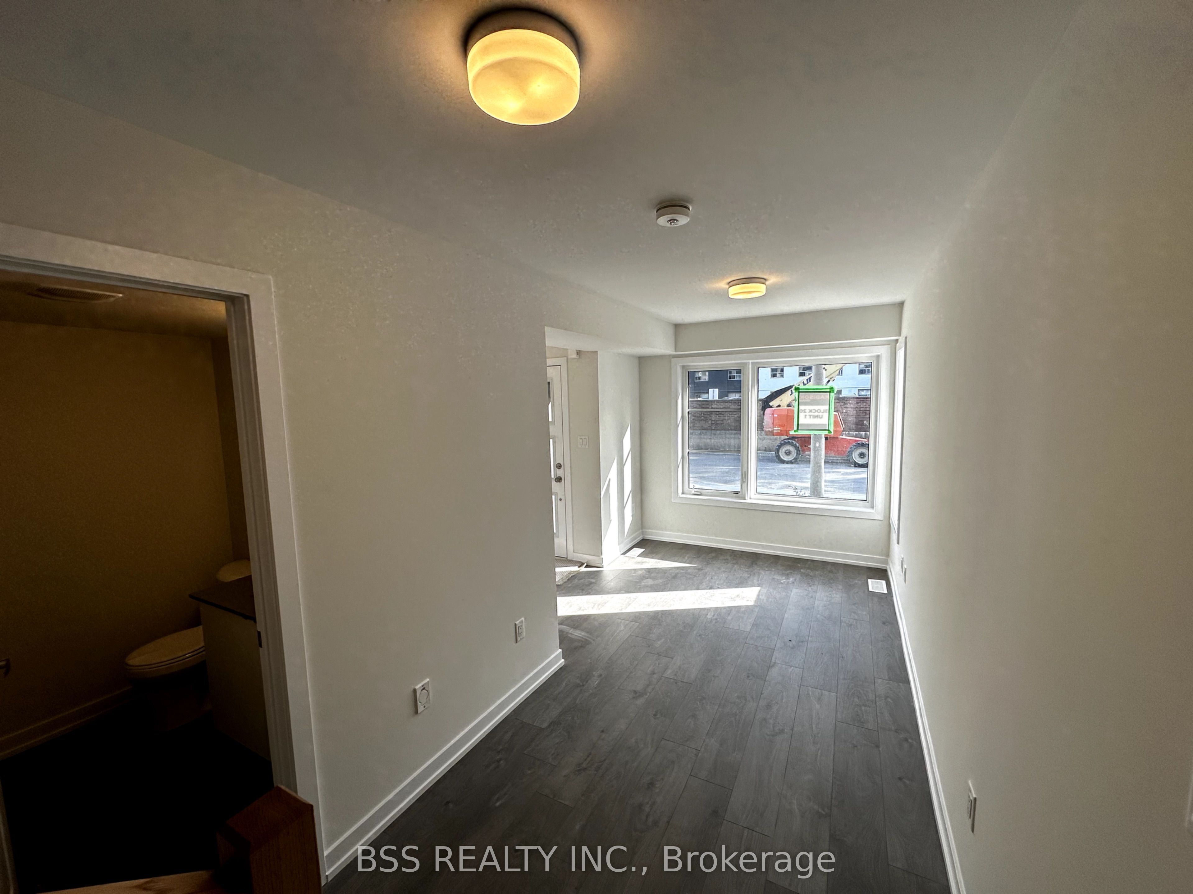 30 Akil Thomas Gardens