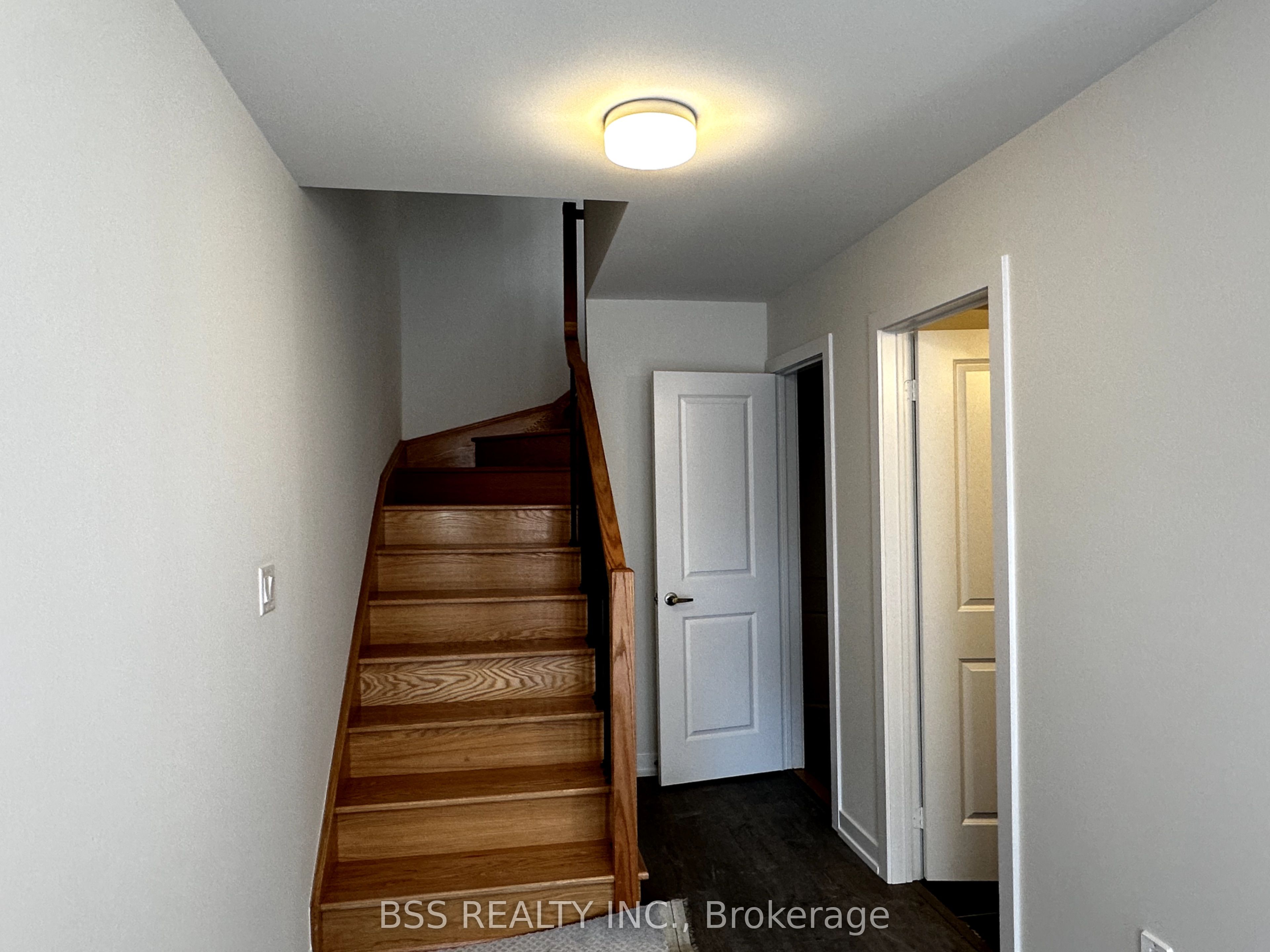 30 Akil Thomas Gardens