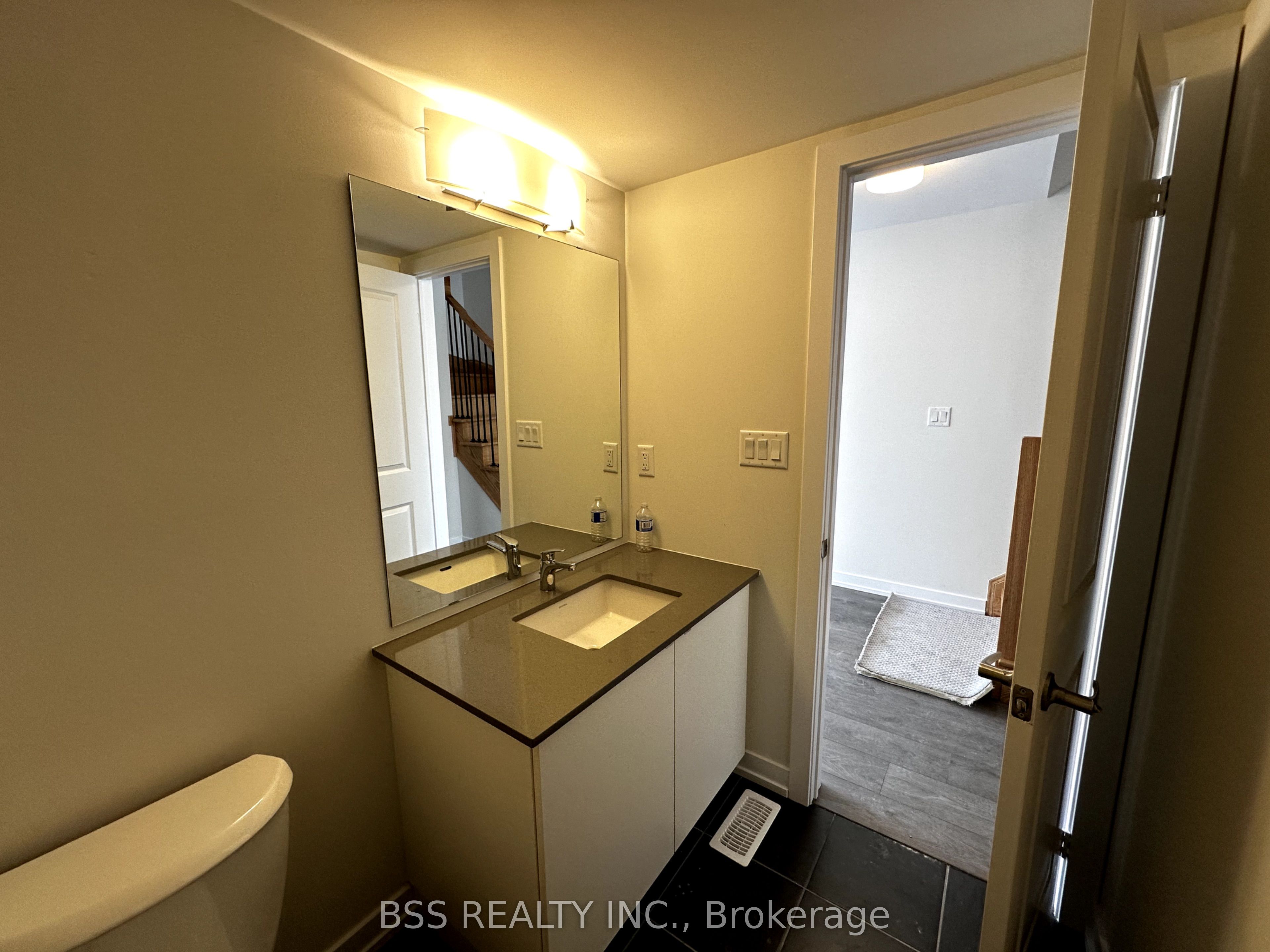 30 Akil Thomas Gardens