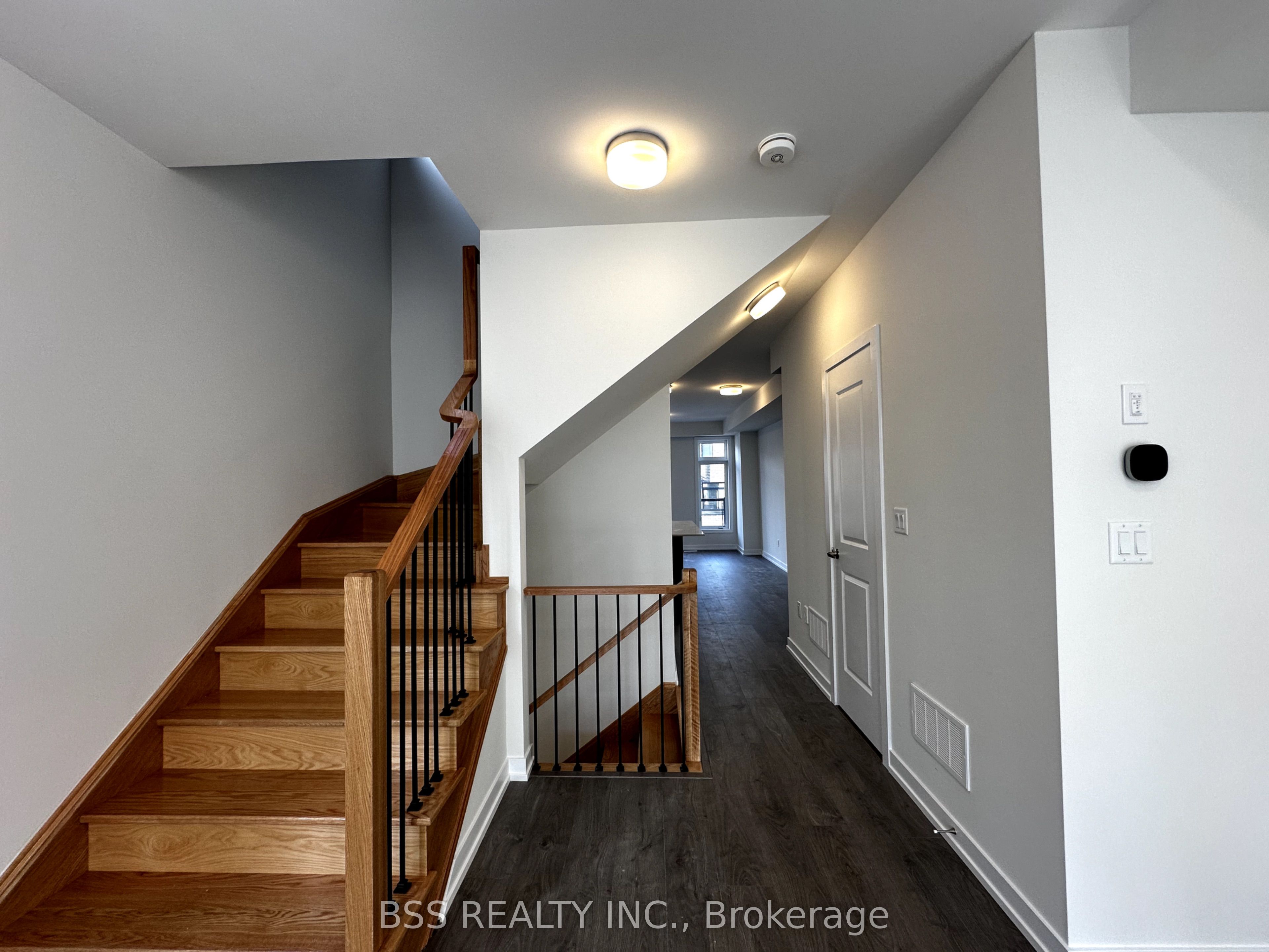 30 Akil Thomas Gardens