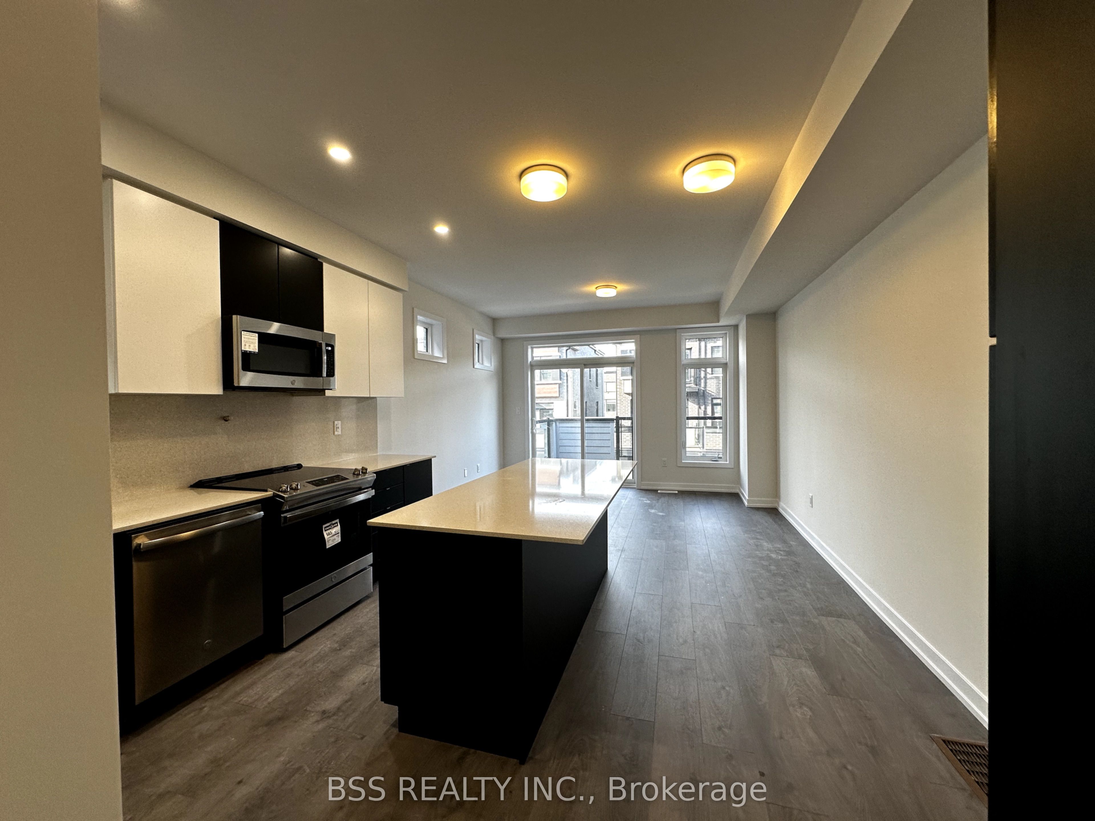 30 Akil Thomas Gardens