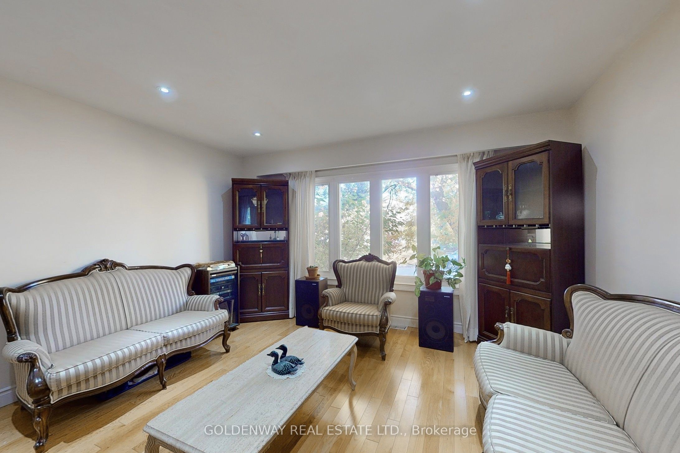 86 Bushmills Square