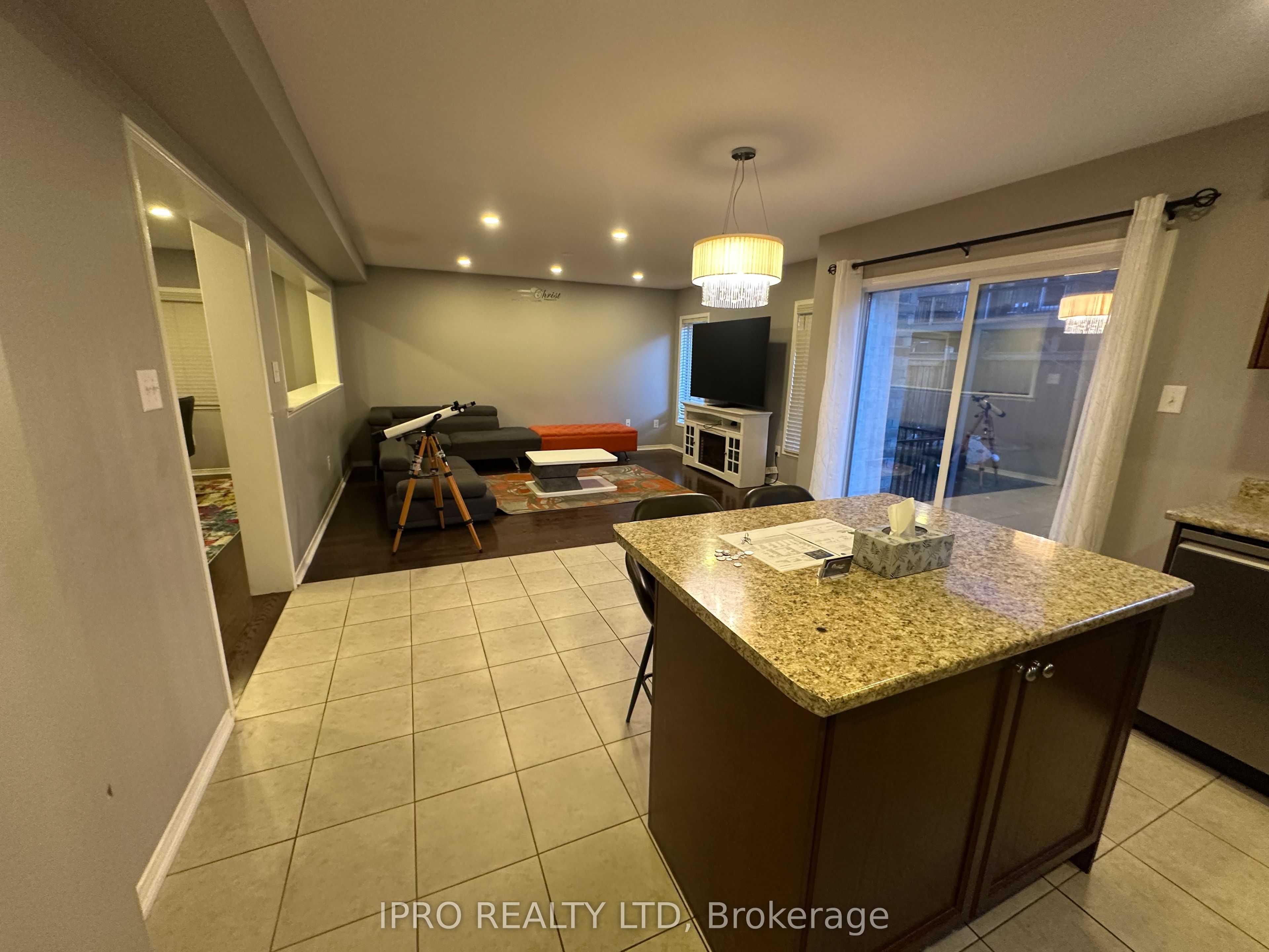 13 Raithby Crescent