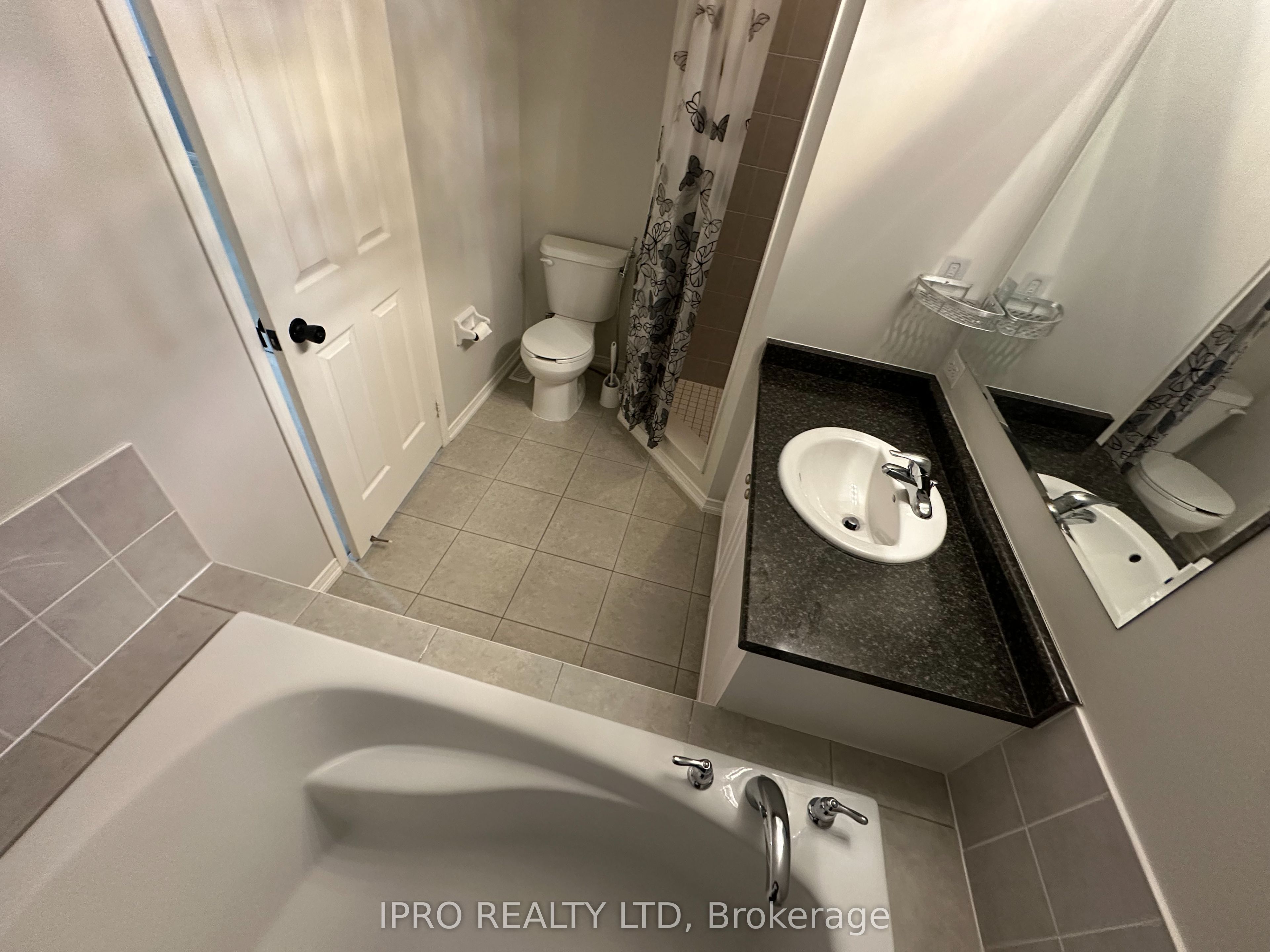 13 Raithby Crescent