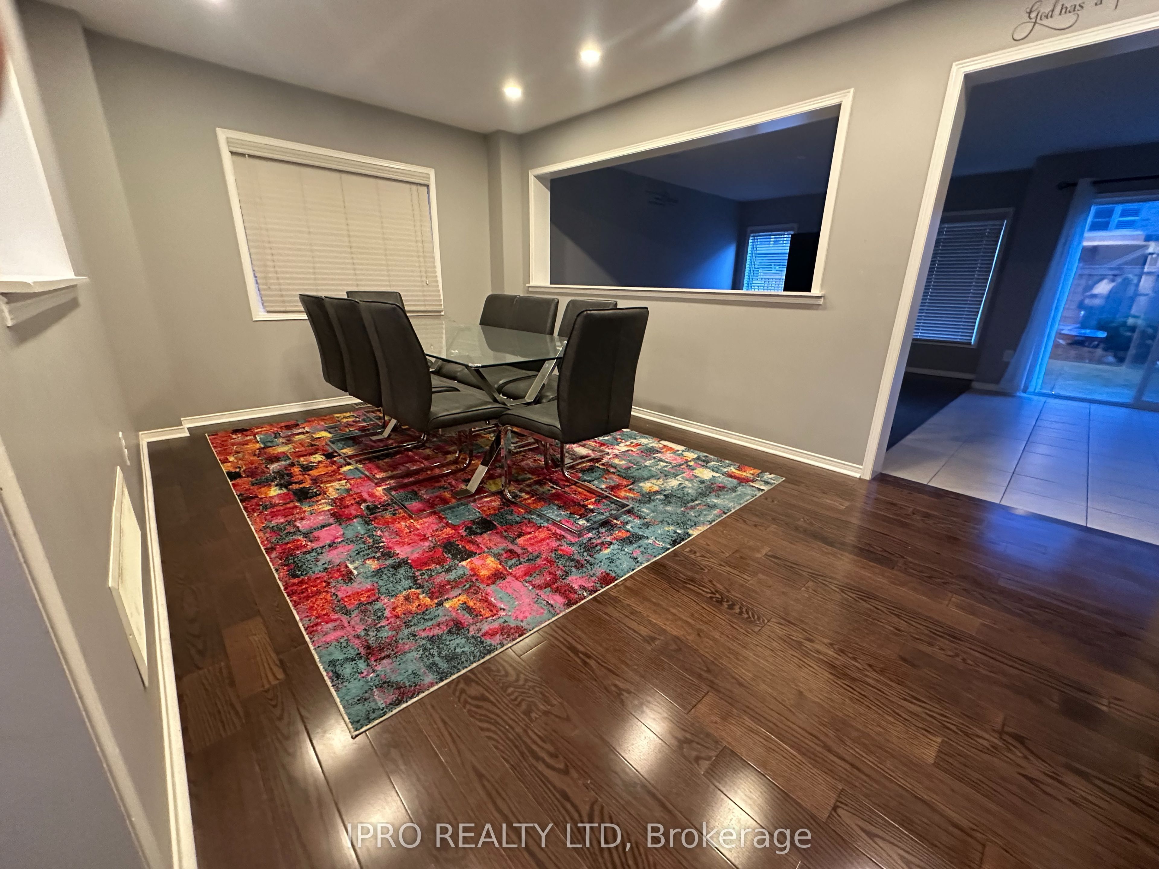 13 Raithby Crescent
