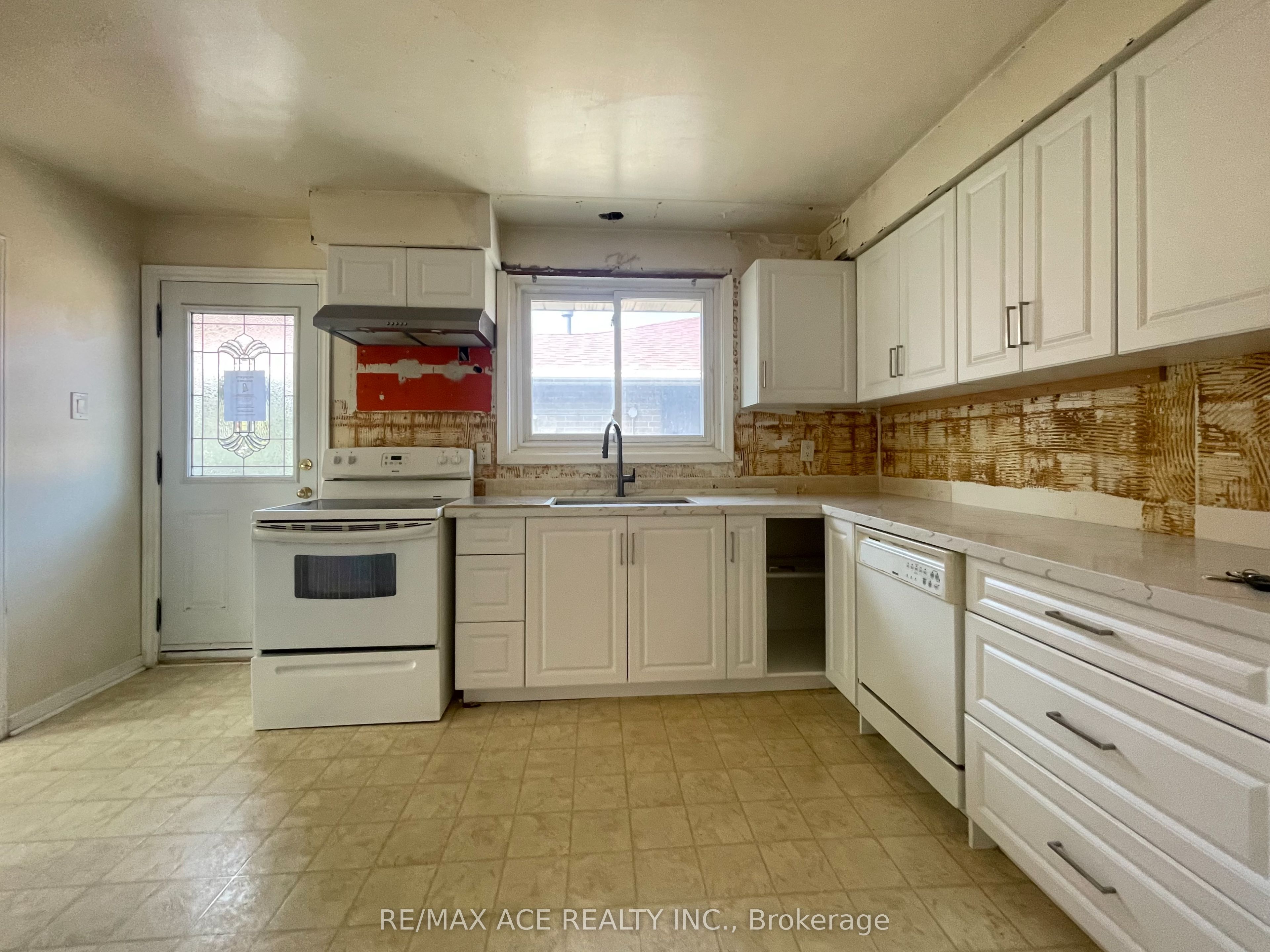 99 Amberjack Boulevard