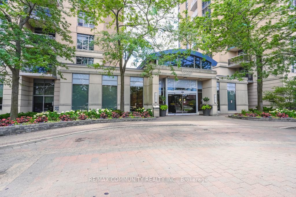 8 Mondeo Drive, #906