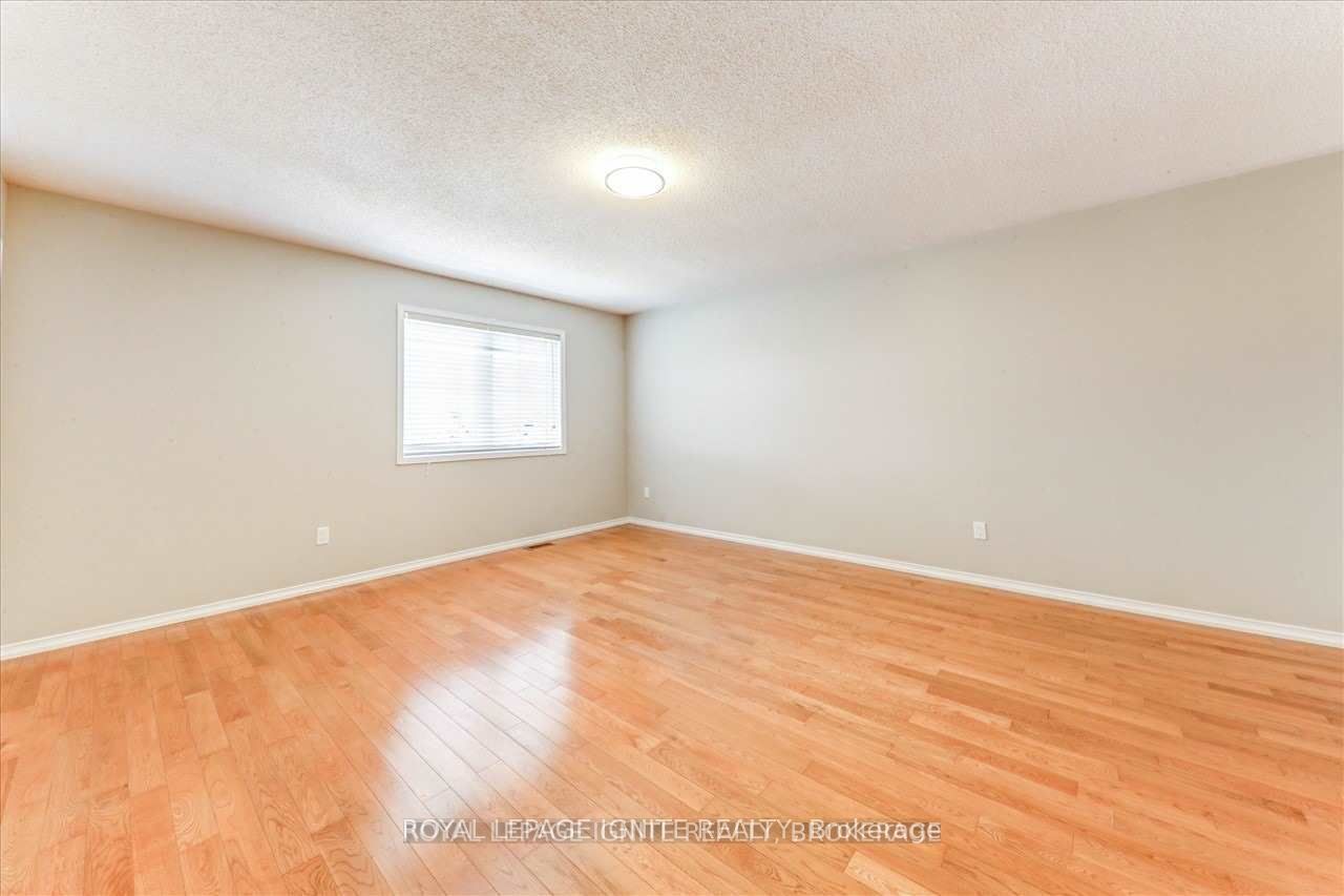32 Tansley Crescent