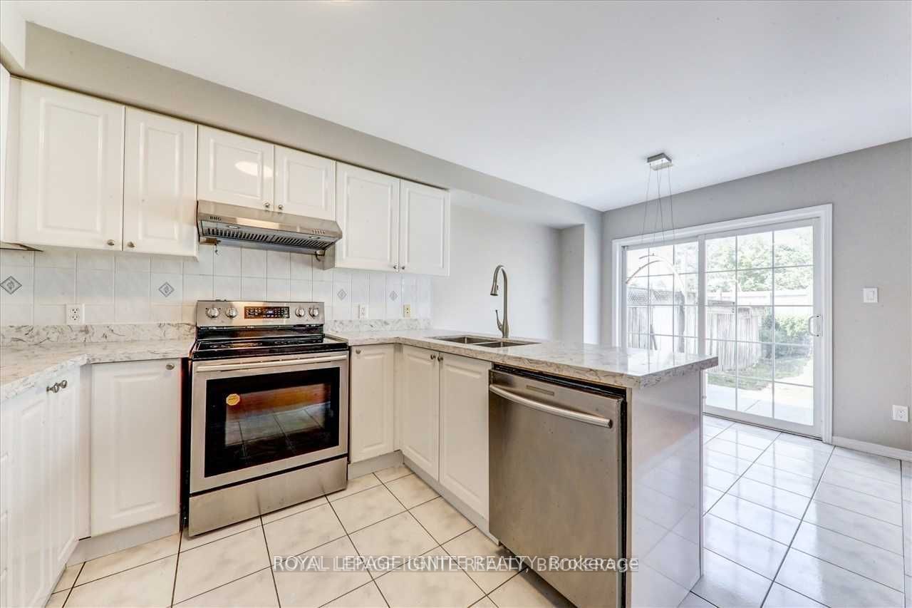 32 Tansley Crescent