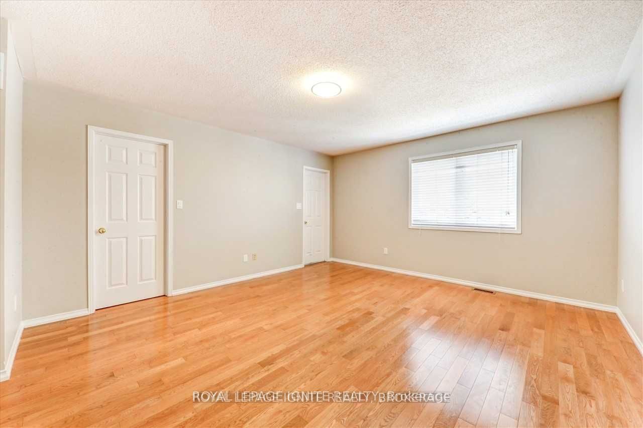 32 Tansley Crescent