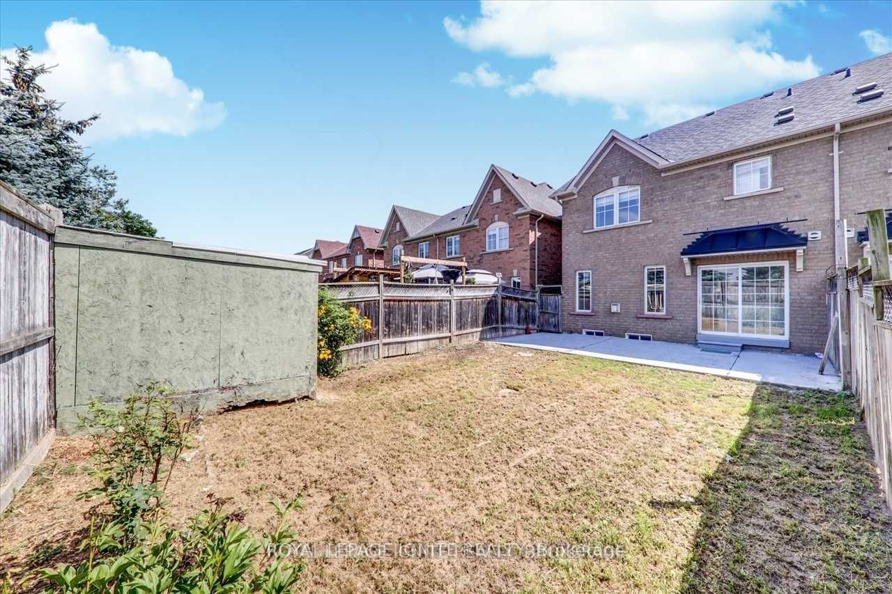 32 Tansley Crescent