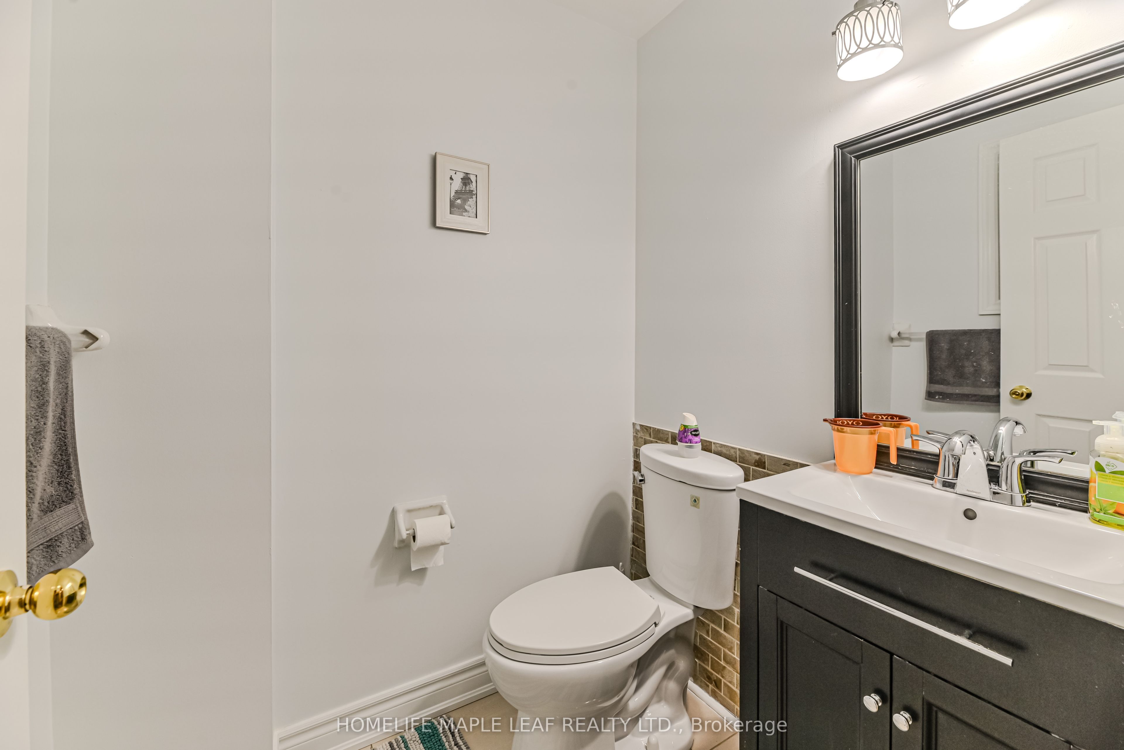 3 Hitchen Avenue