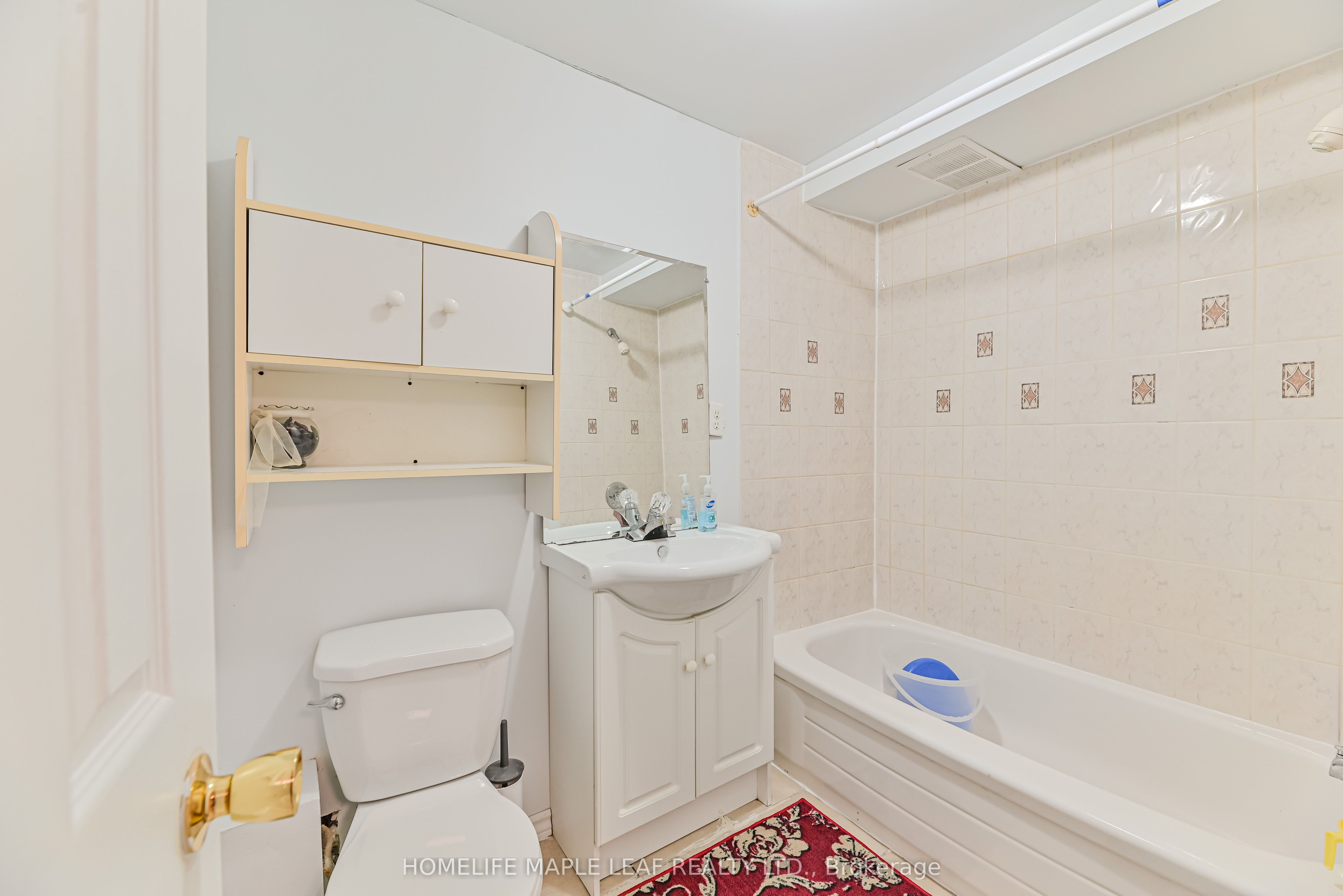 3 Hitchen Avenue