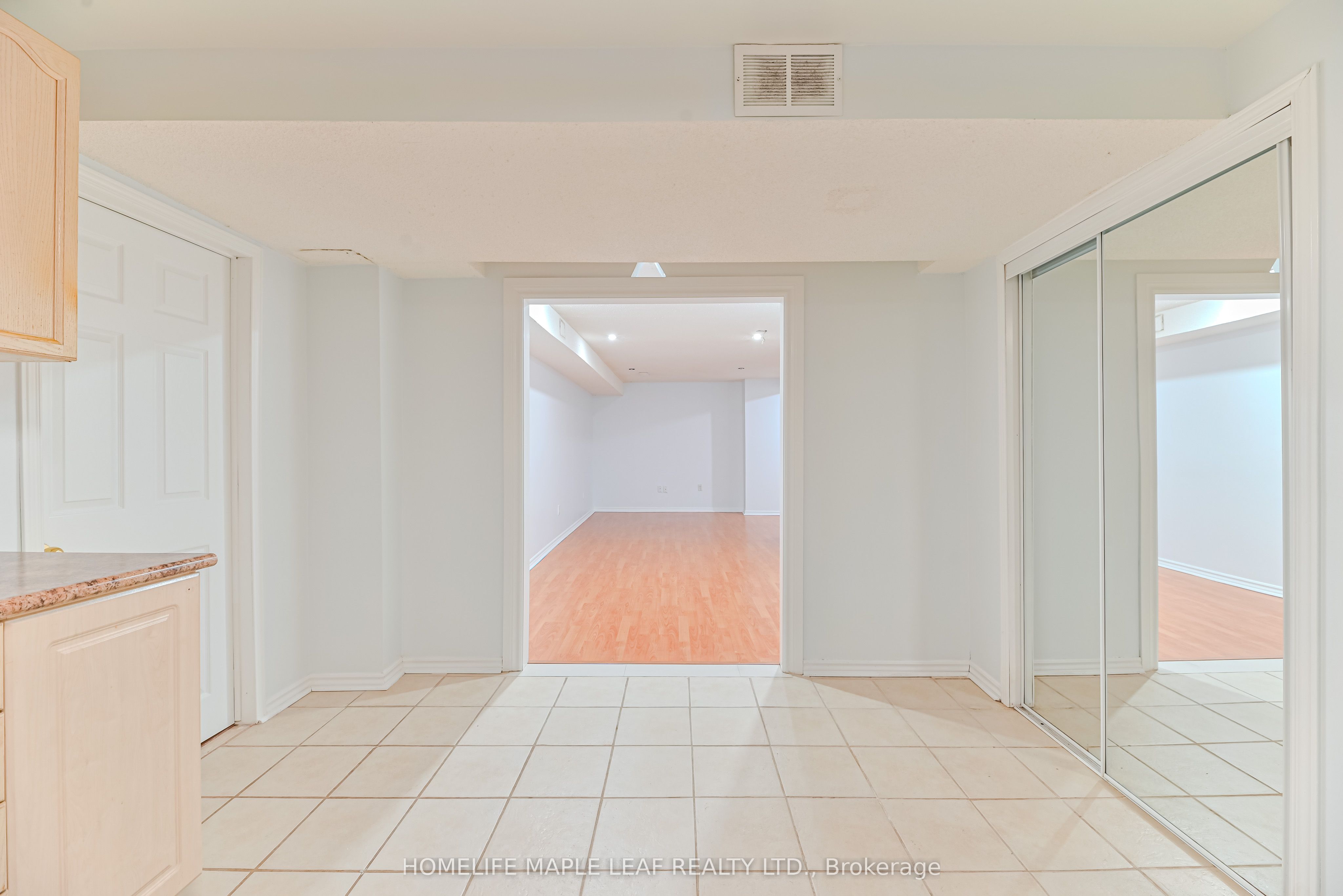 3 Hitchen Avenue