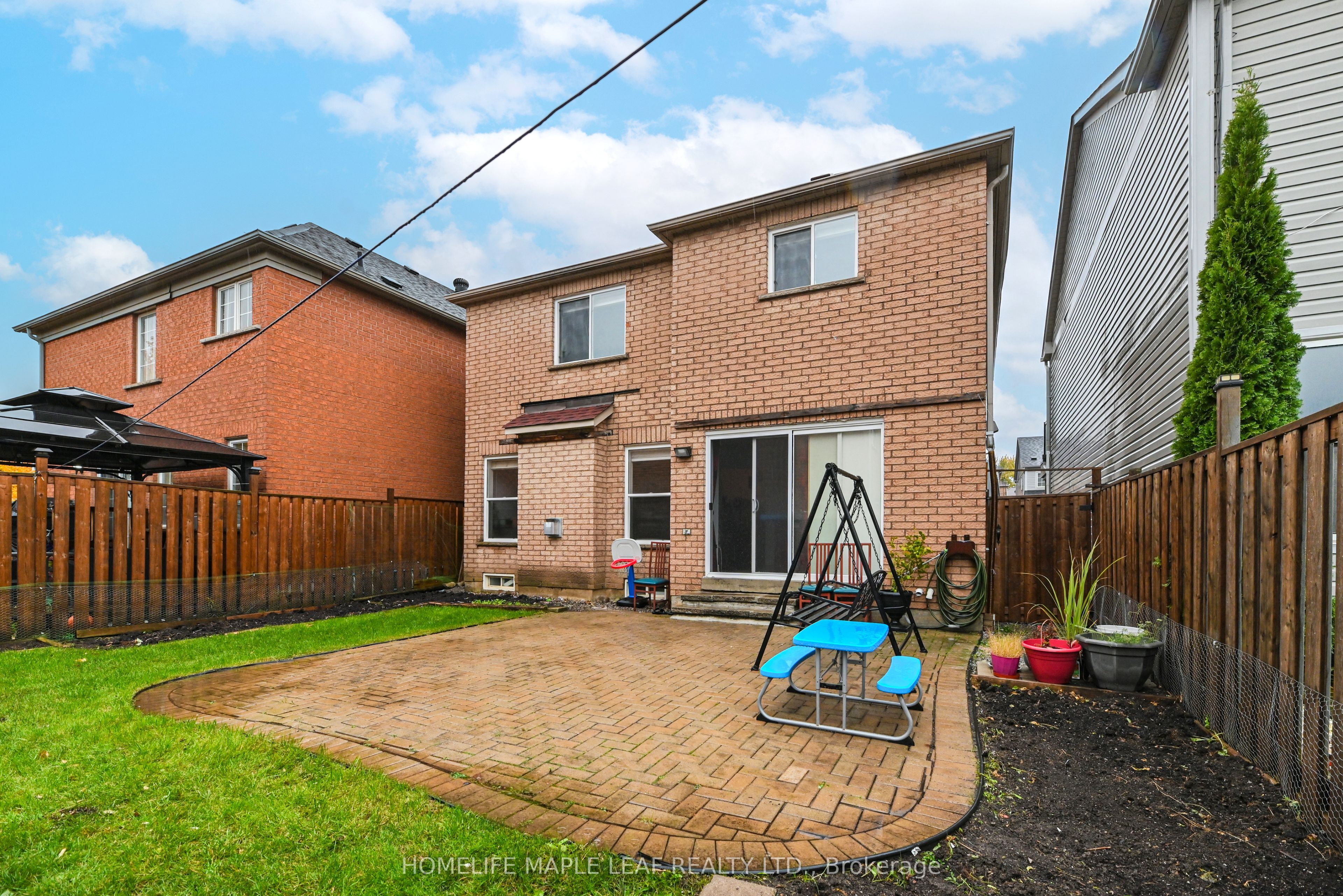 3 Hitchen Avenue
