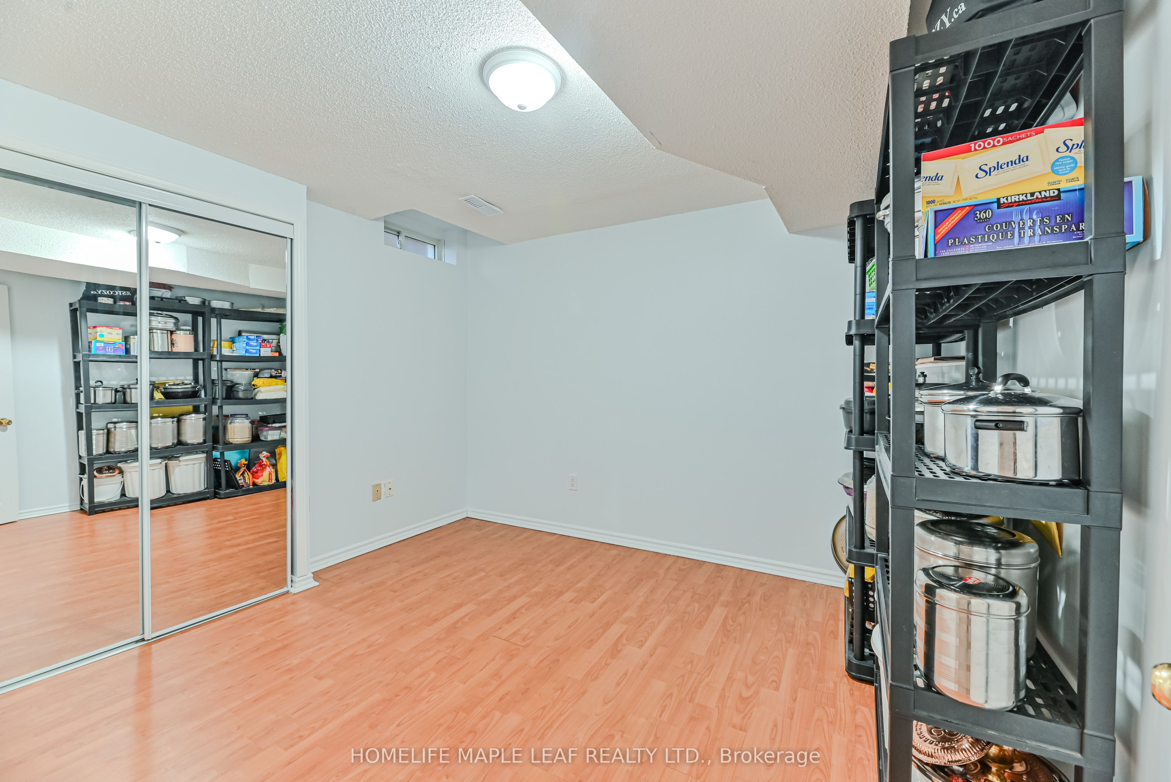 3 Hitchen Avenue