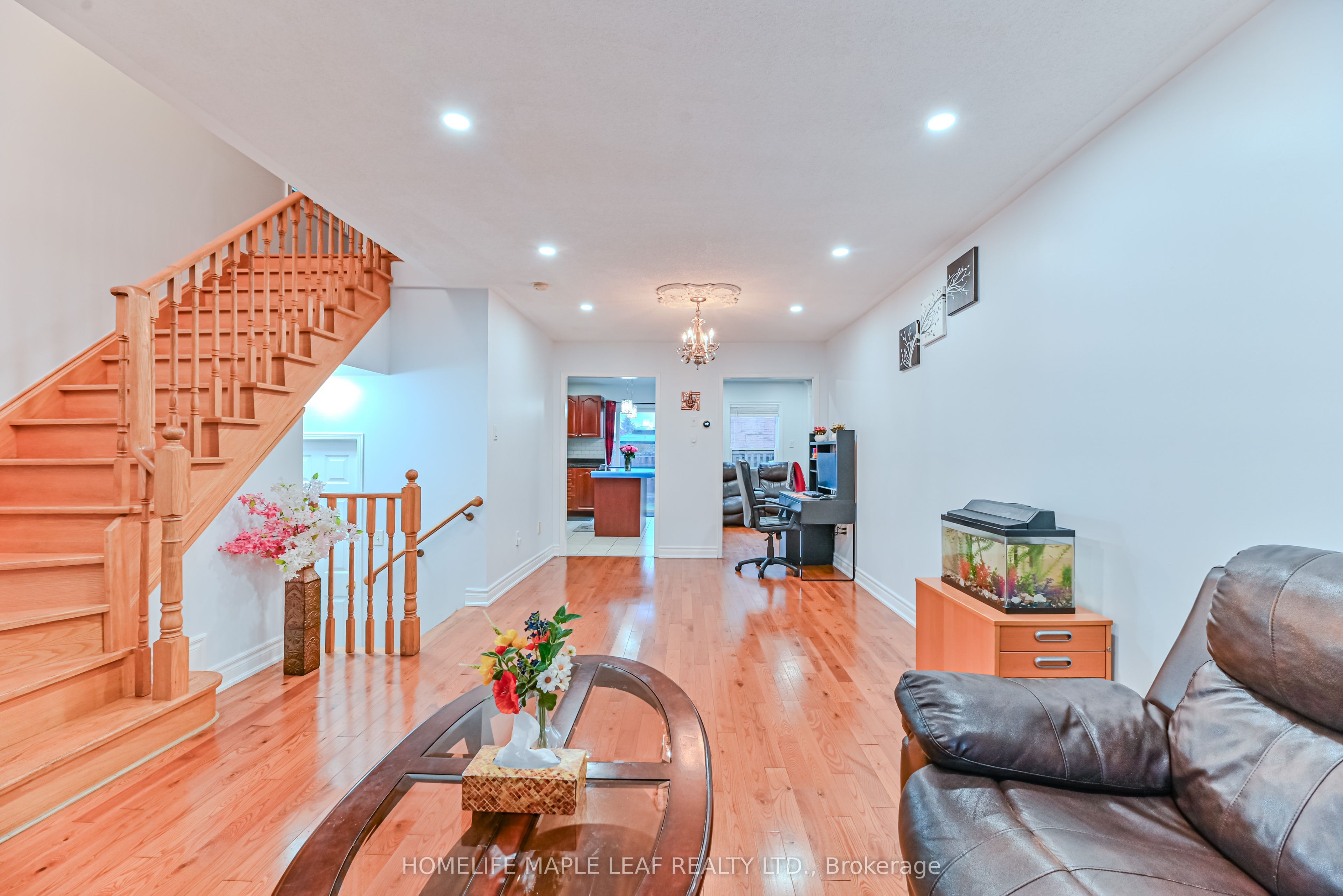 3 Hitchen Avenue