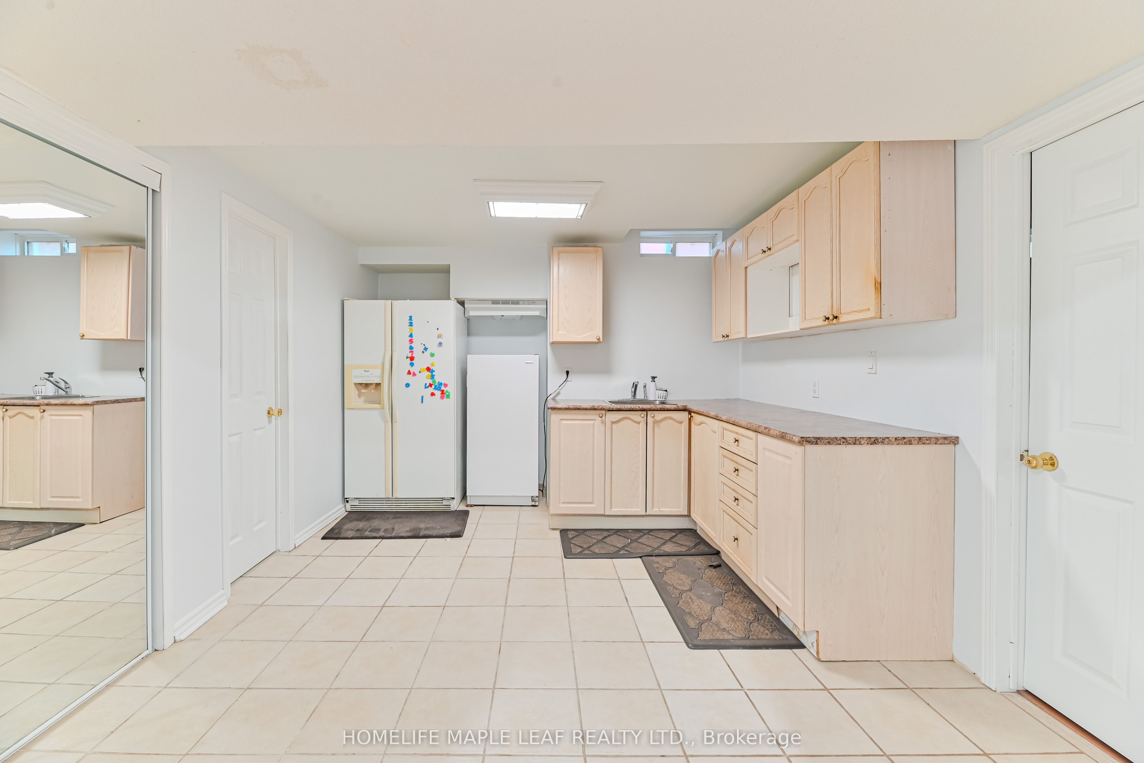 3 Hitchen Avenue