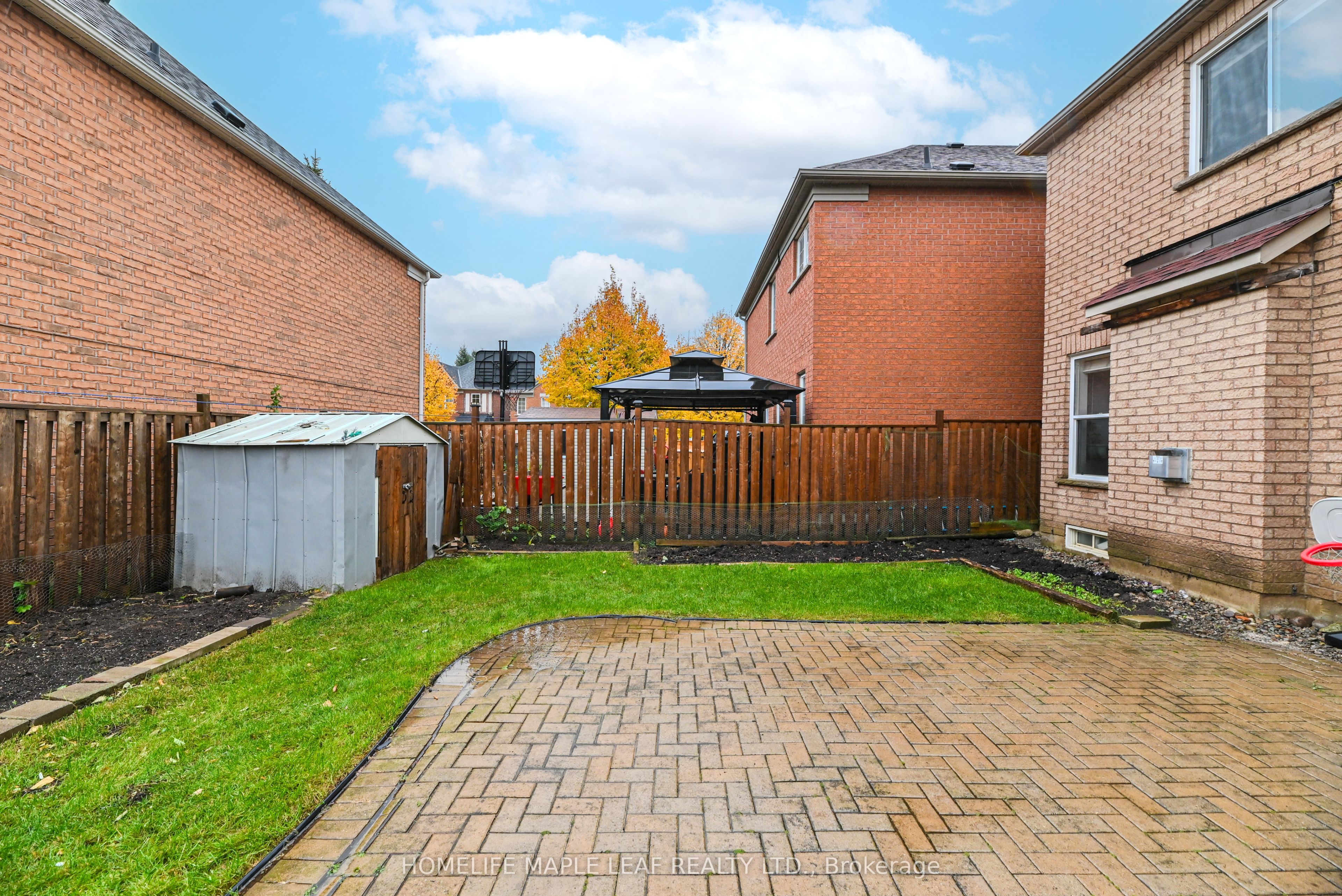 3 Hitchen Avenue