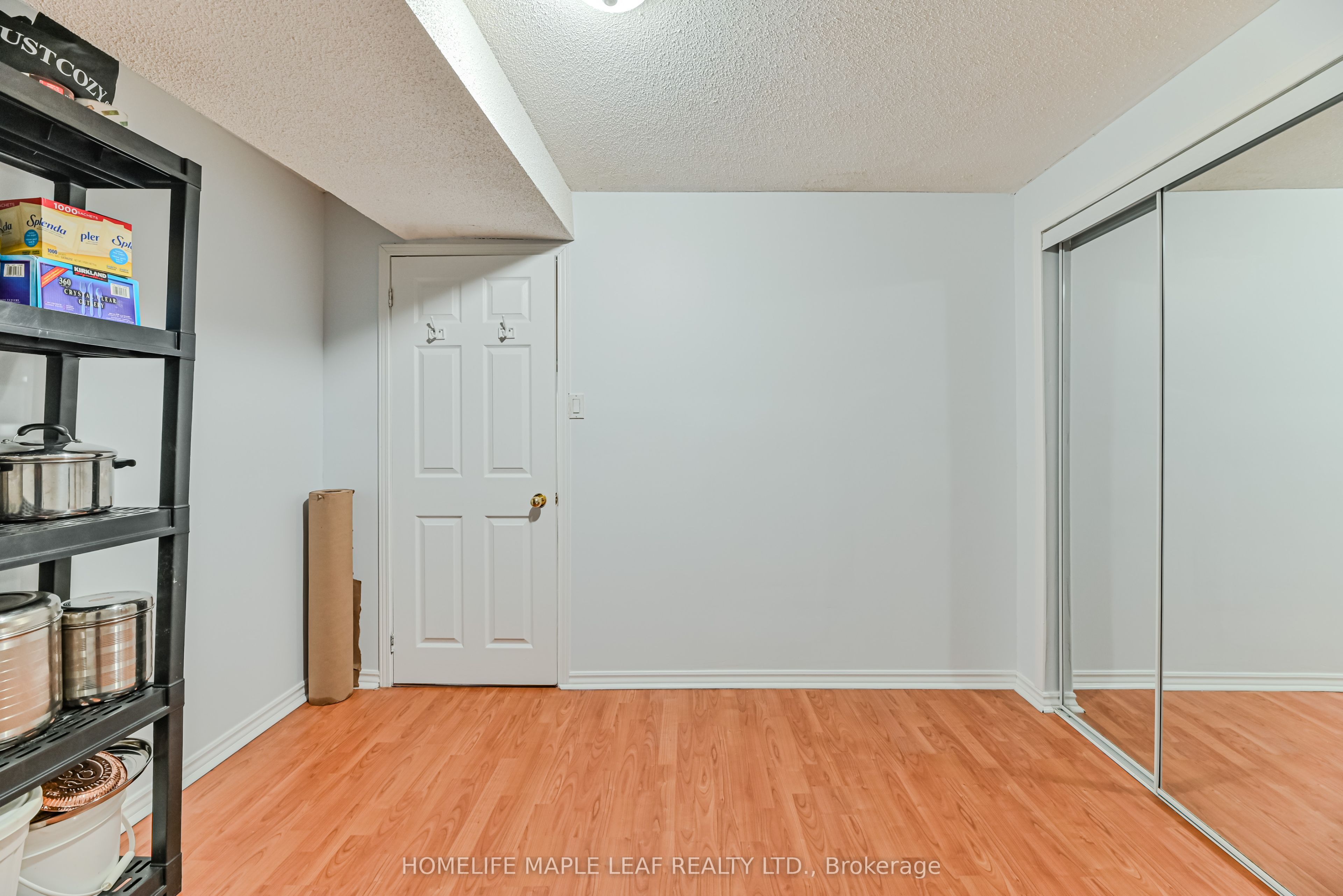 3 Hitchen Avenue
