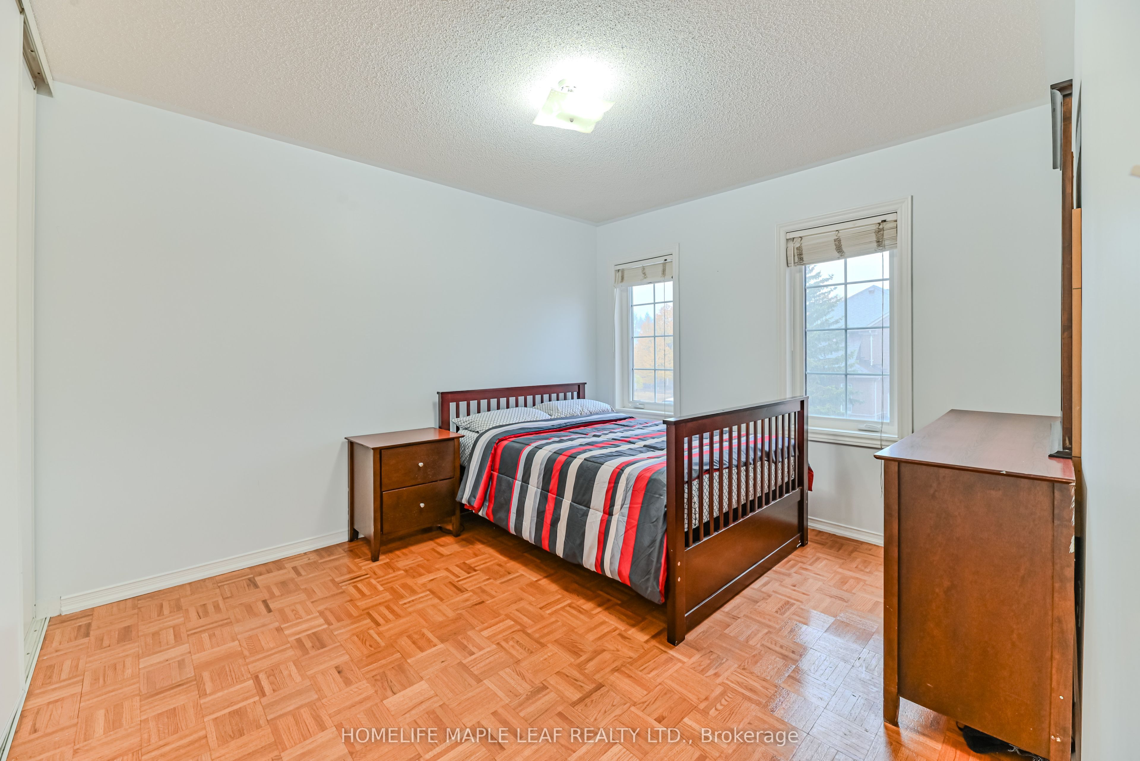 3 Hitchen Avenue