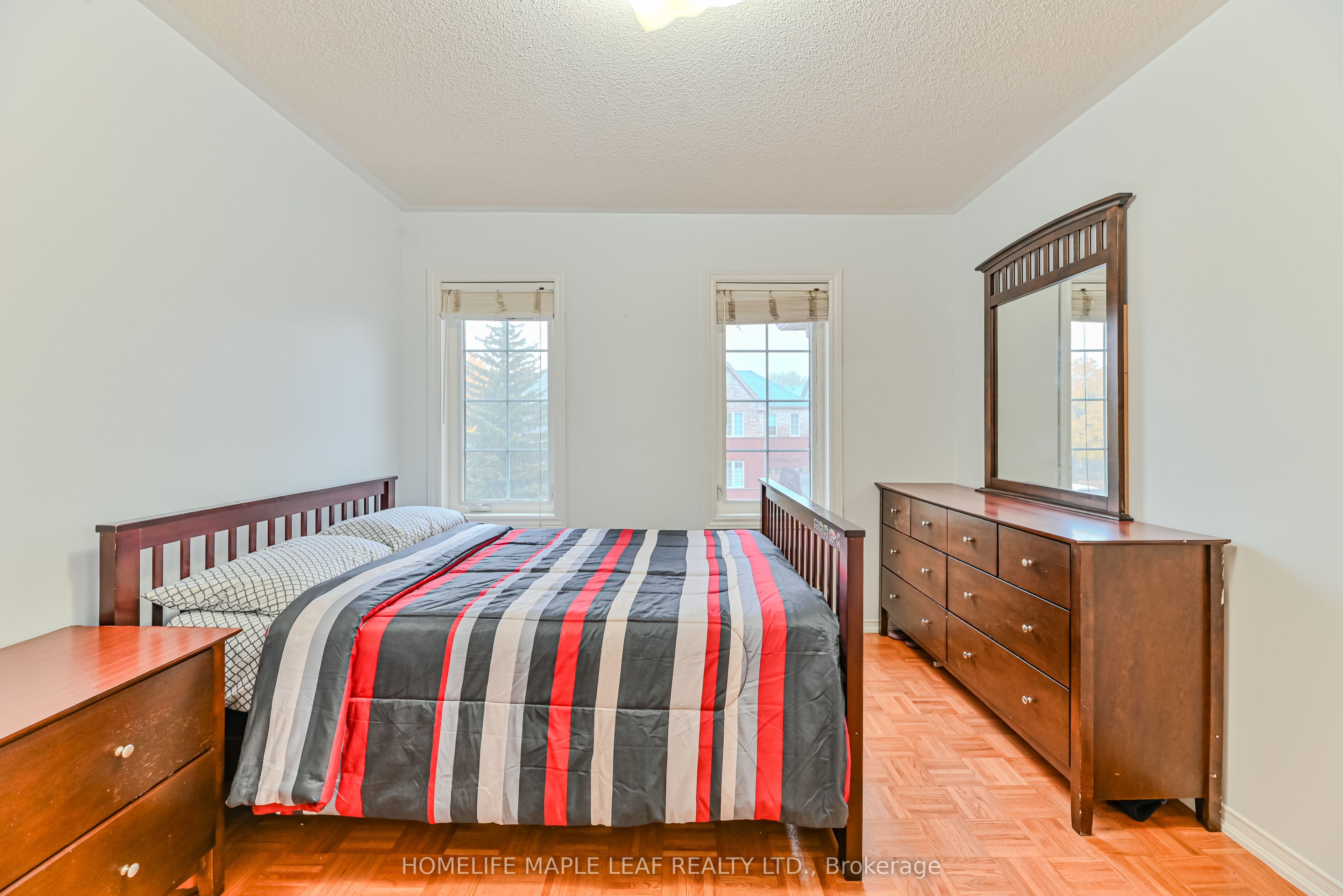 3 Hitchen Avenue