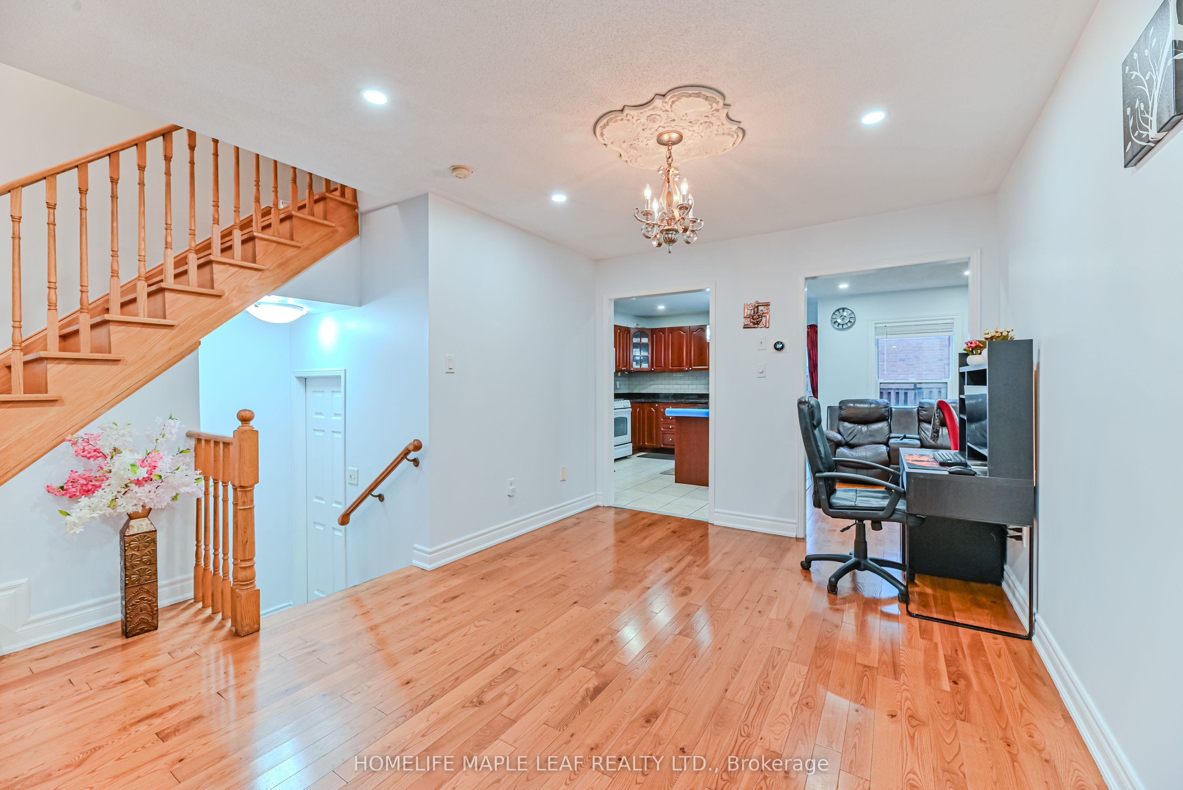 3 Hitchen Avenue