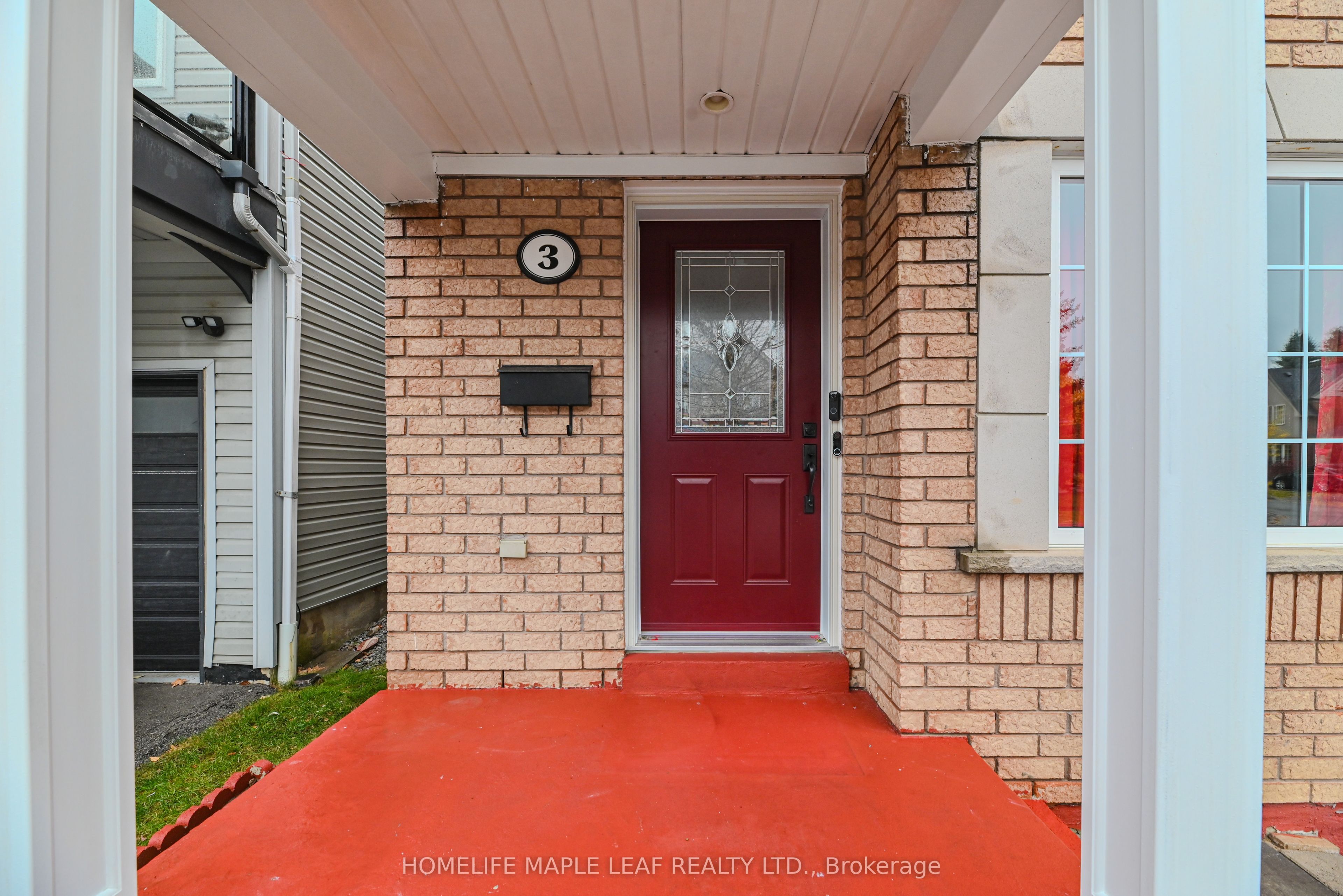 3 Hitchen Avenue