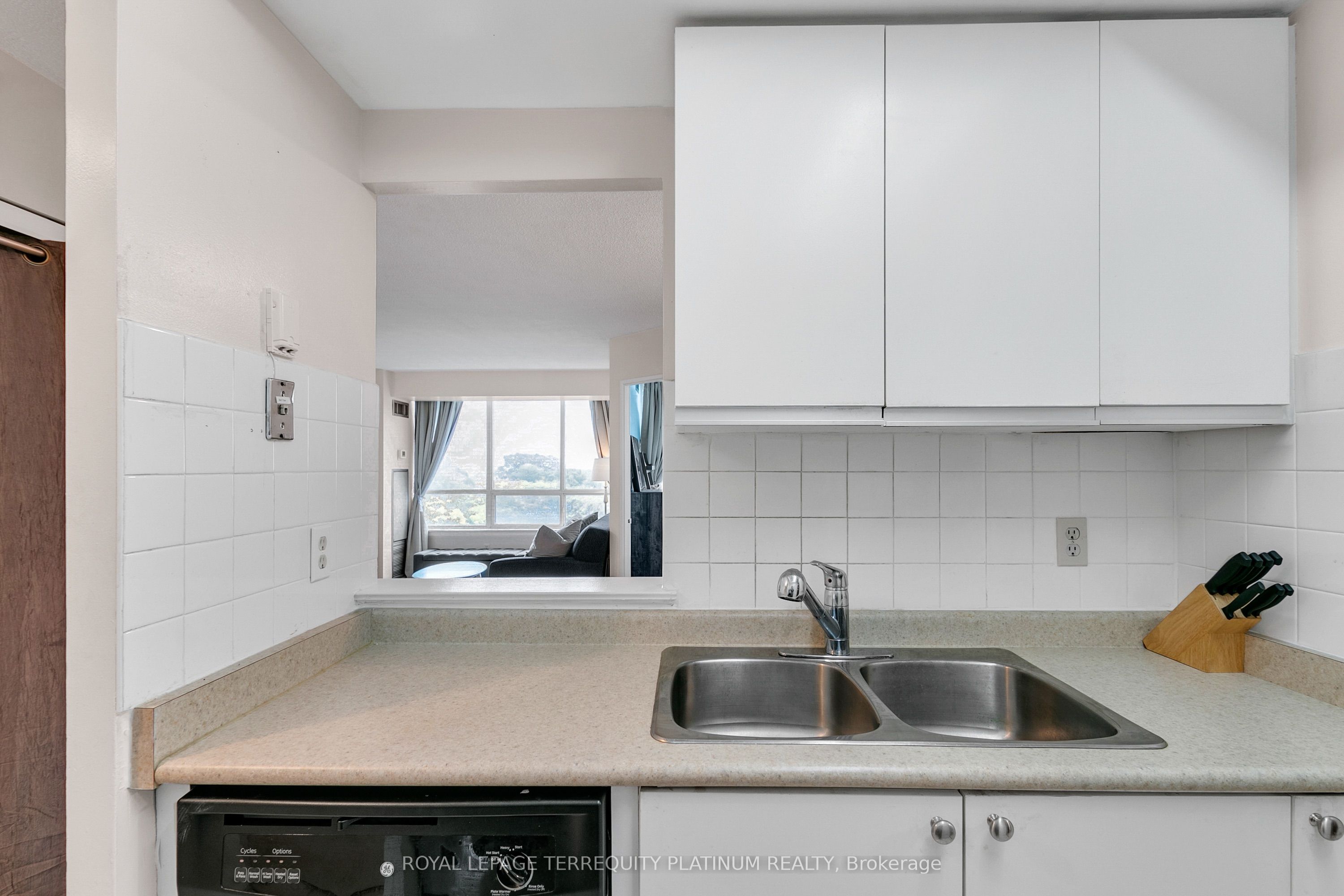 5 Greystone Walk Drive, #706