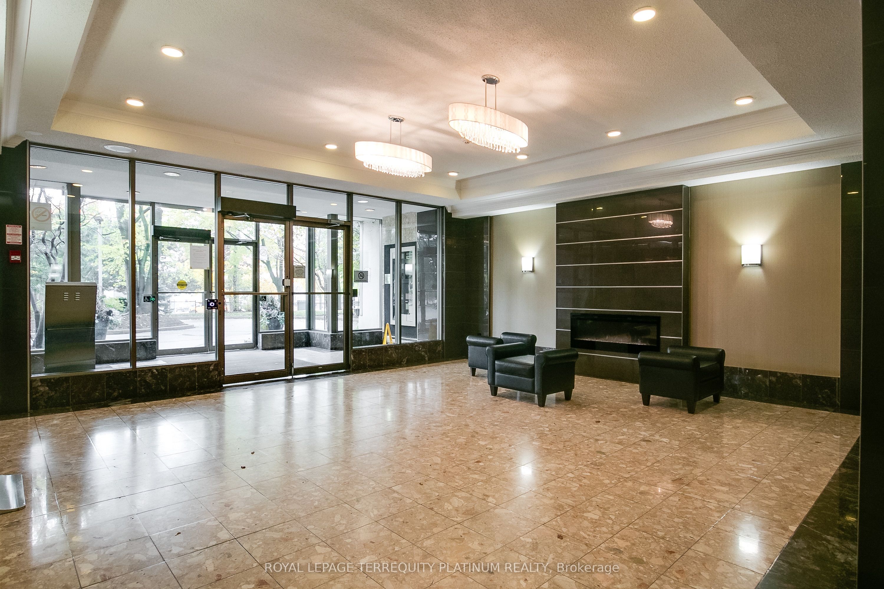 5 Greystone Walk Drive, #706