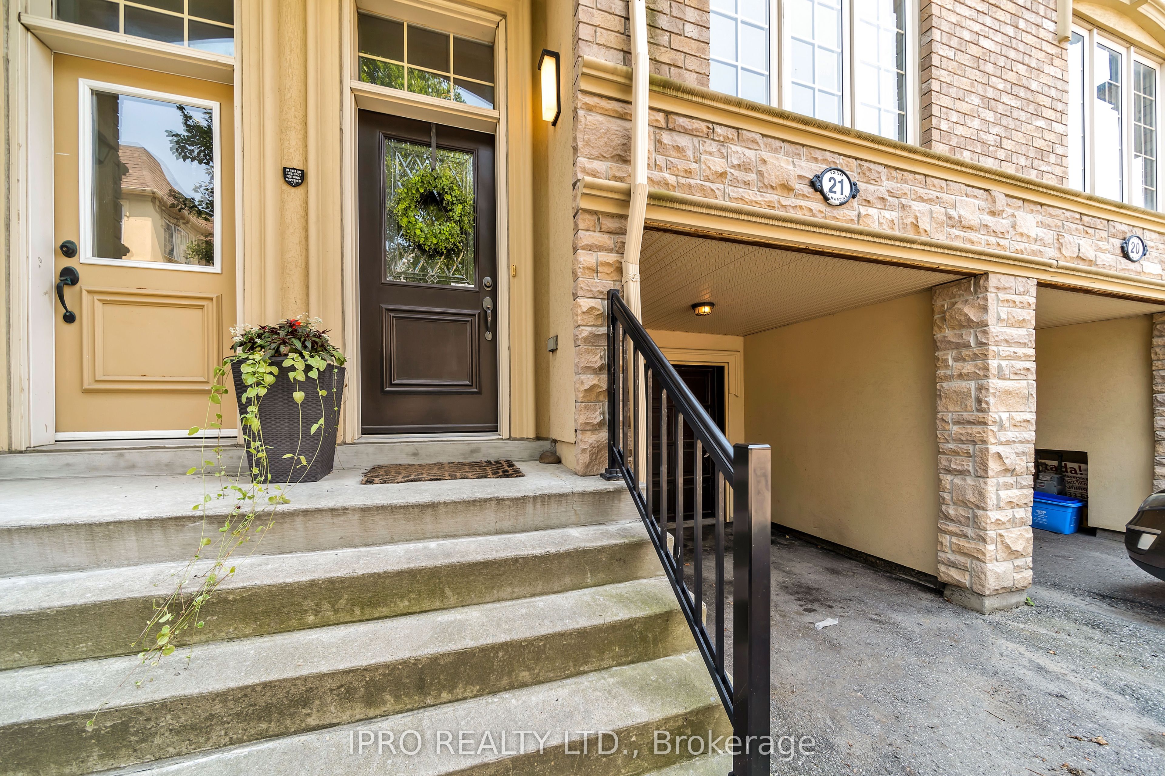 1250 St. Martins Drive, #21