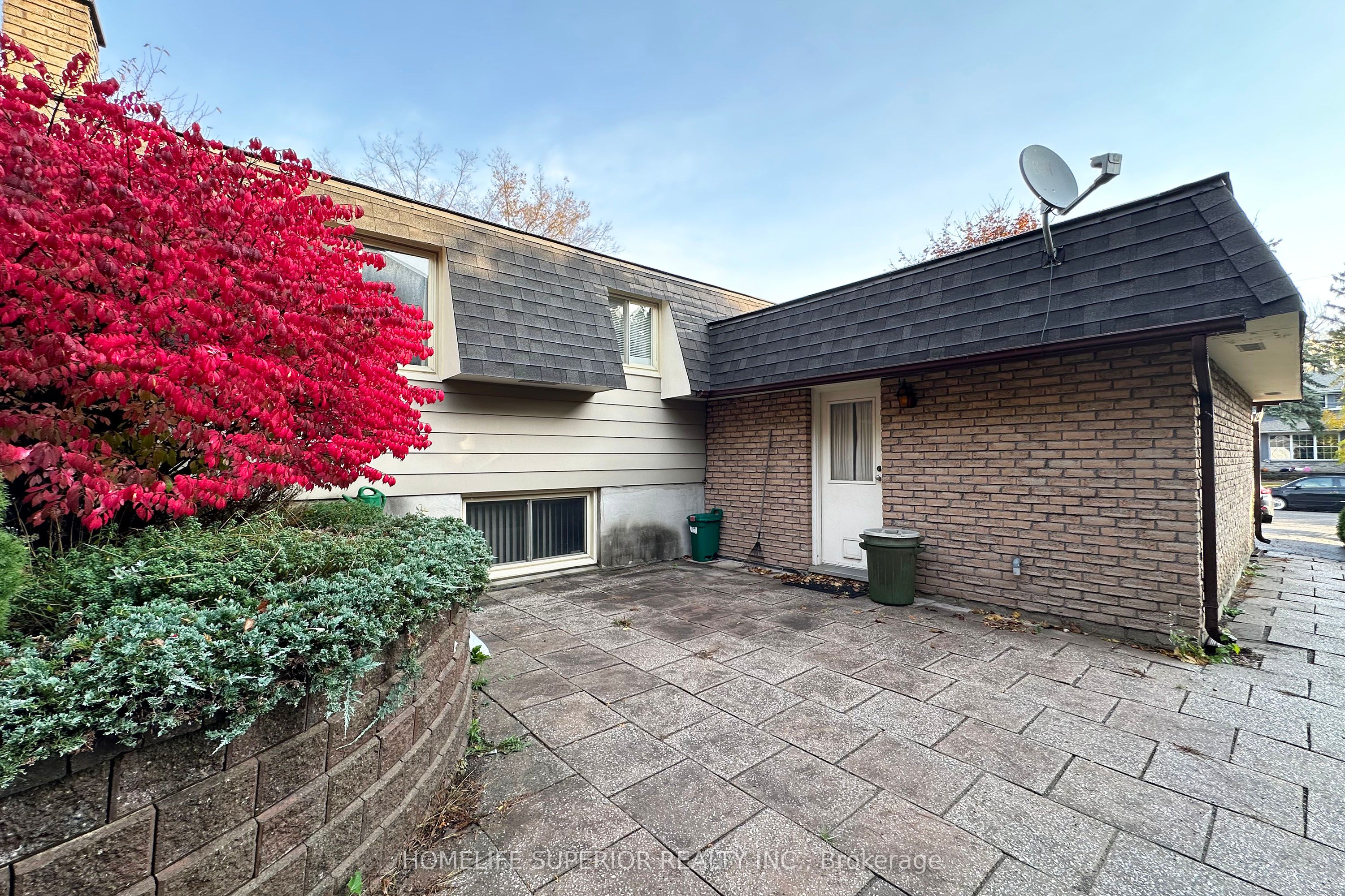 1946 Spruce Hill Road