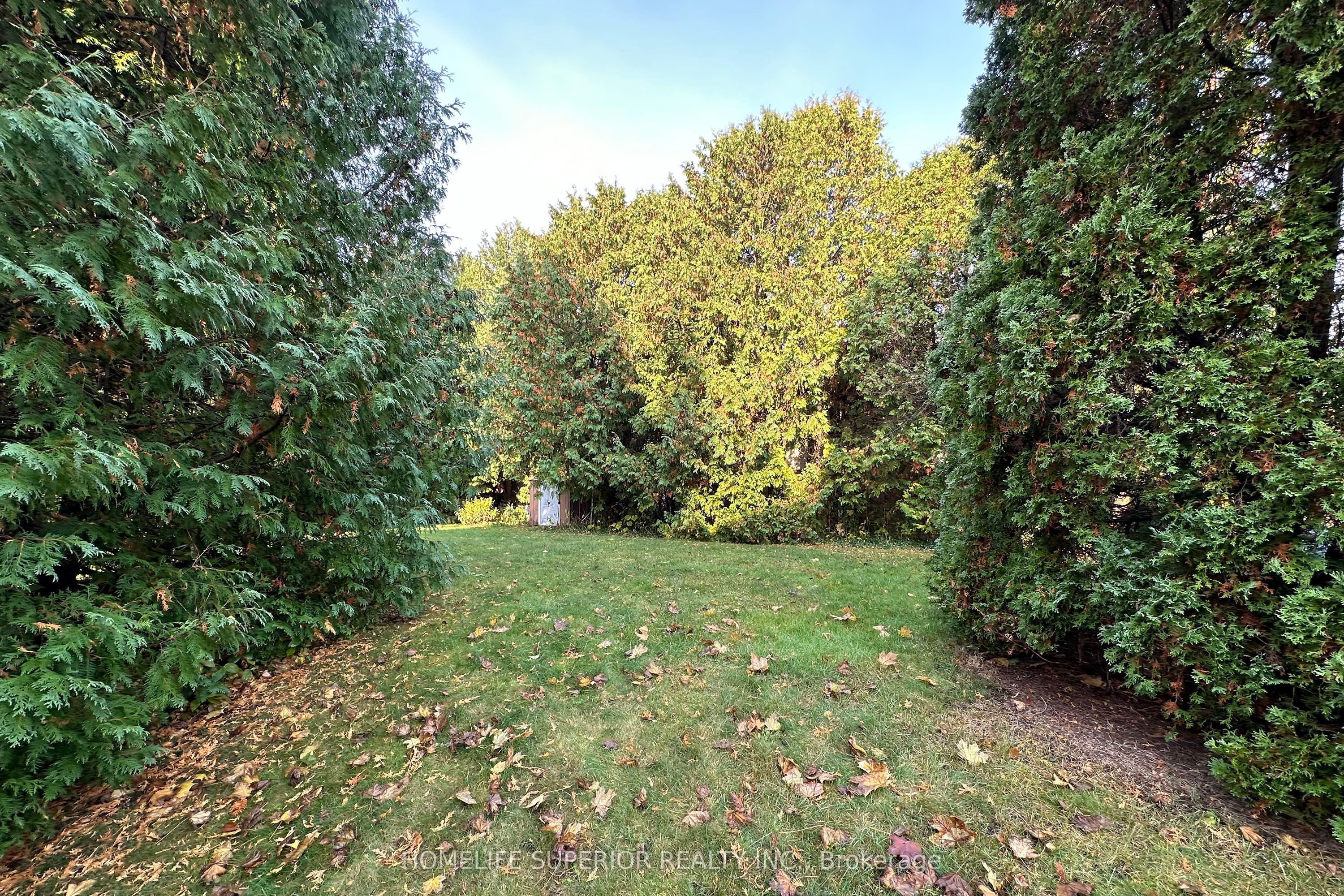 1946 Spruce Hill Road