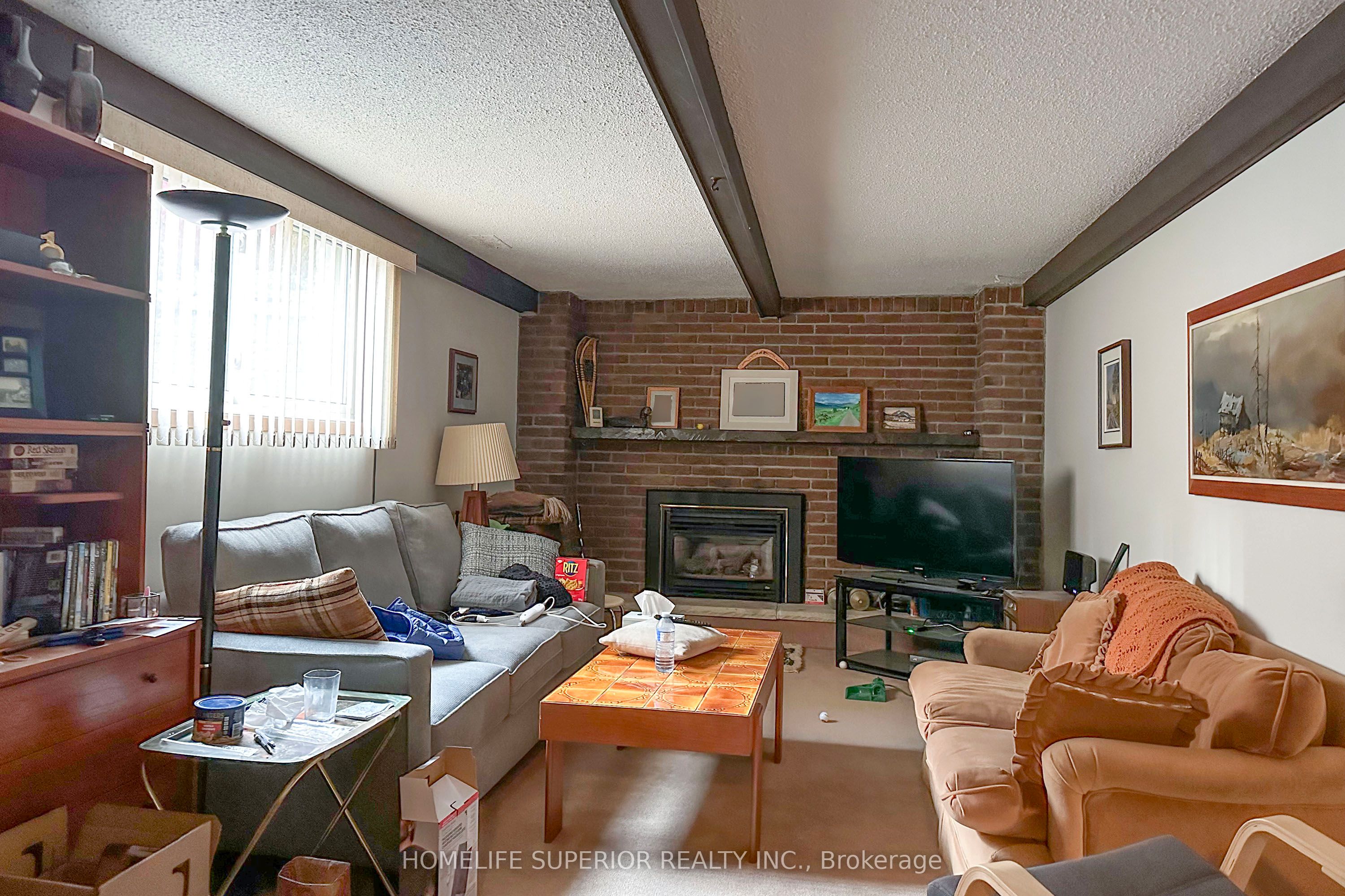 1946 Spruce Hill Road