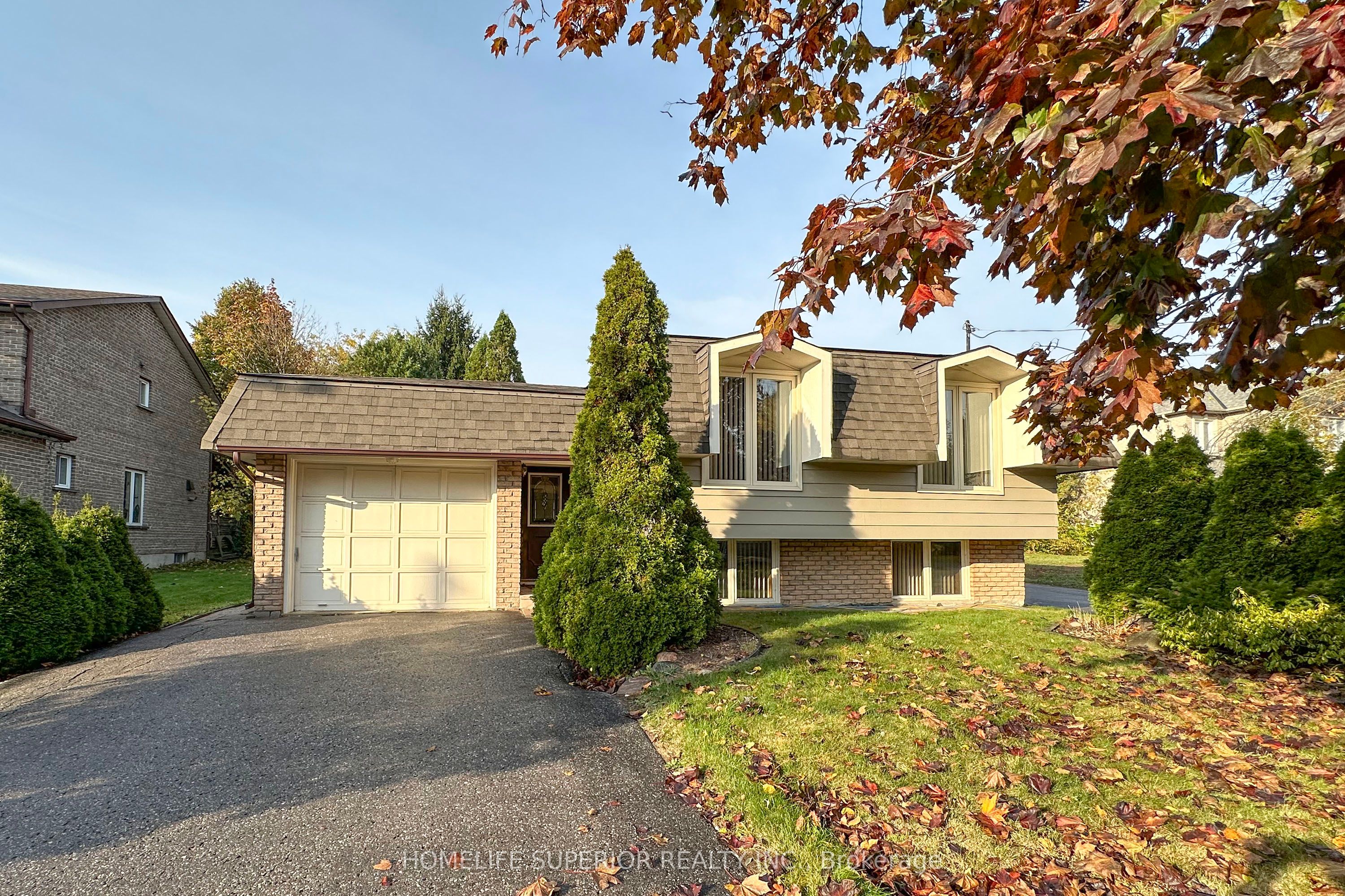 1946 Spruce Hill Road