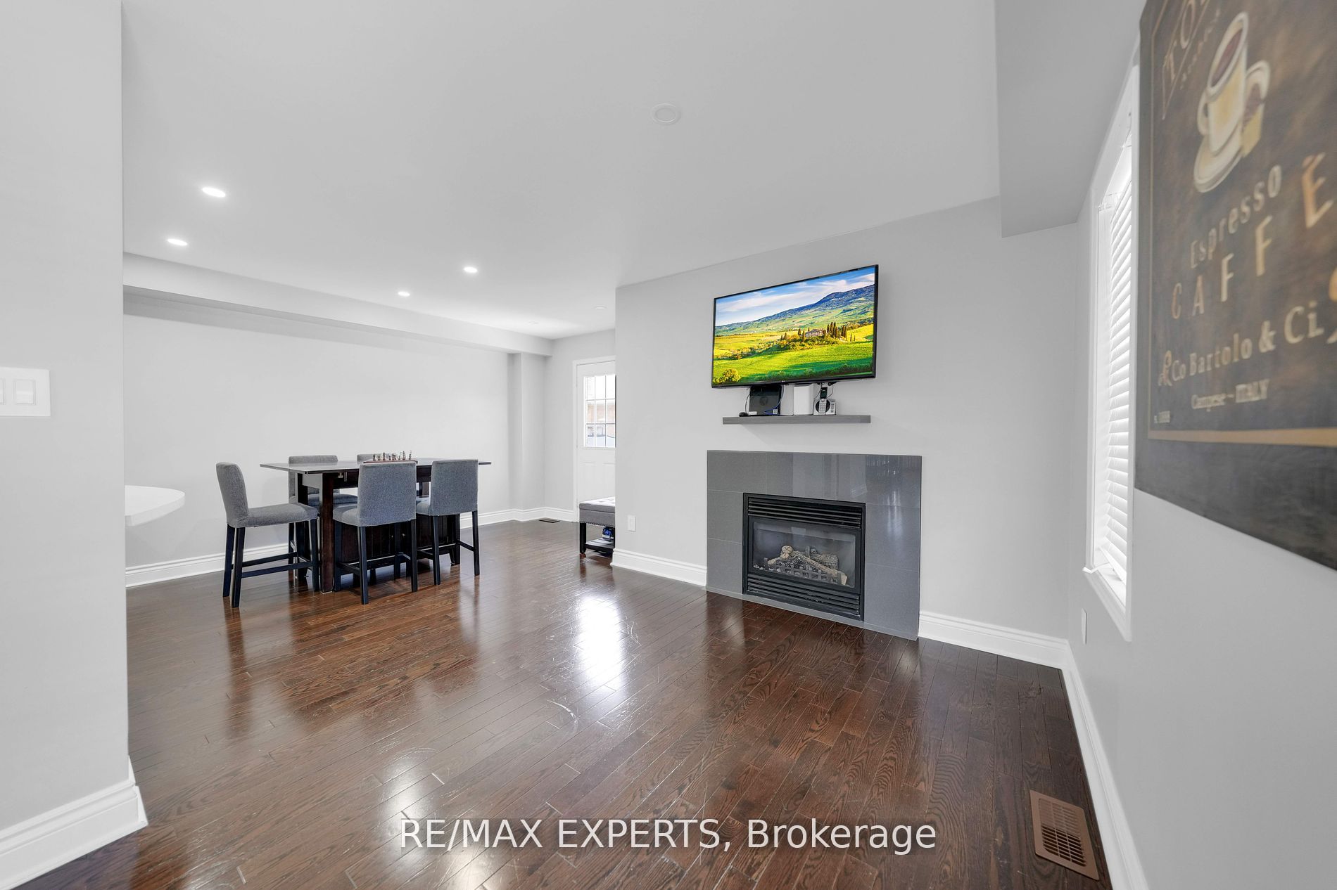 331 Davos Road
