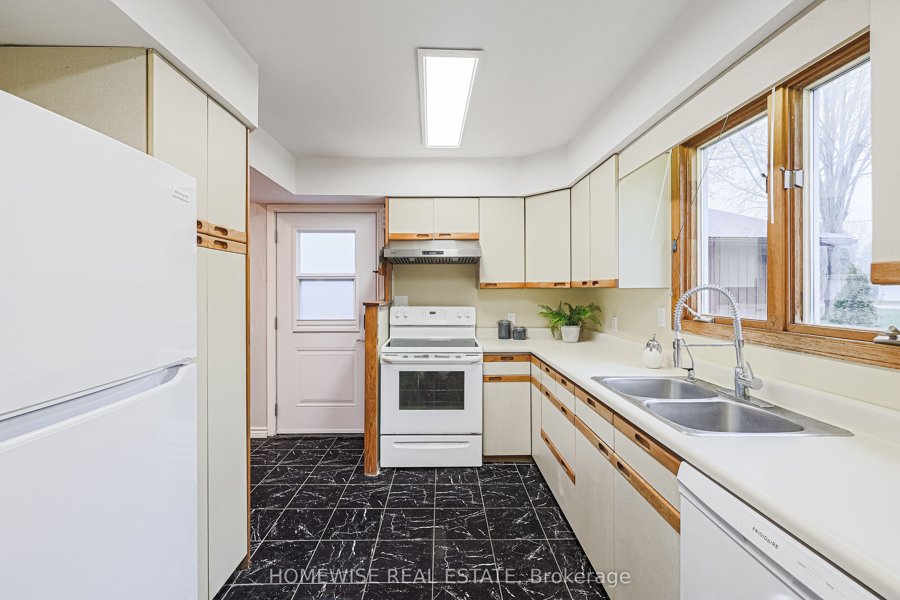 128 Moores Beach Road