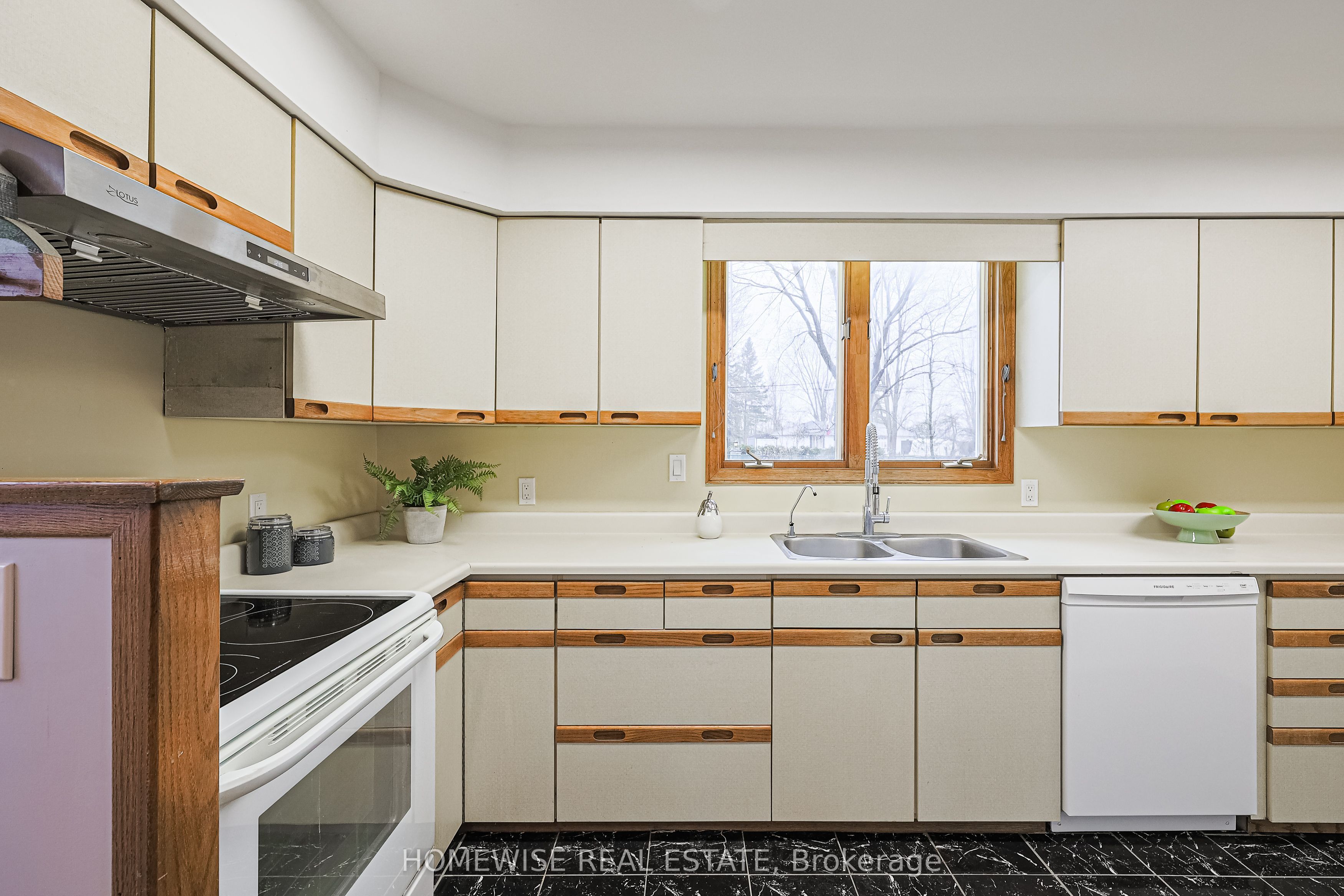 128 Moores Beach Road