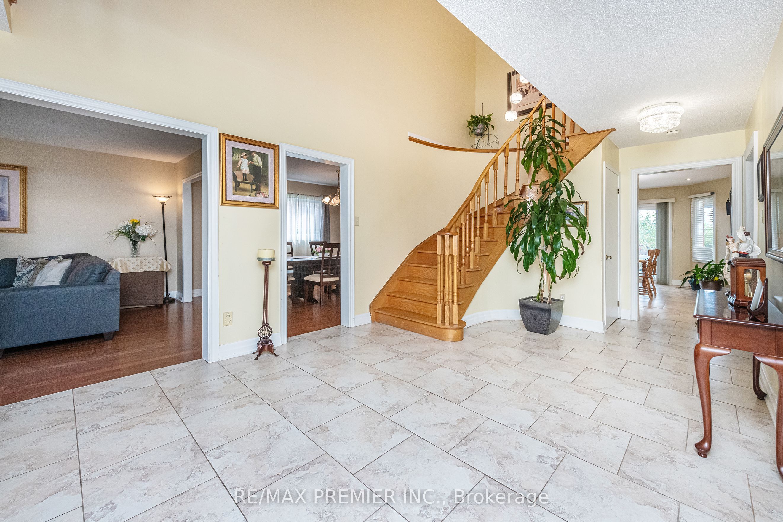 35 Cristina Crescent