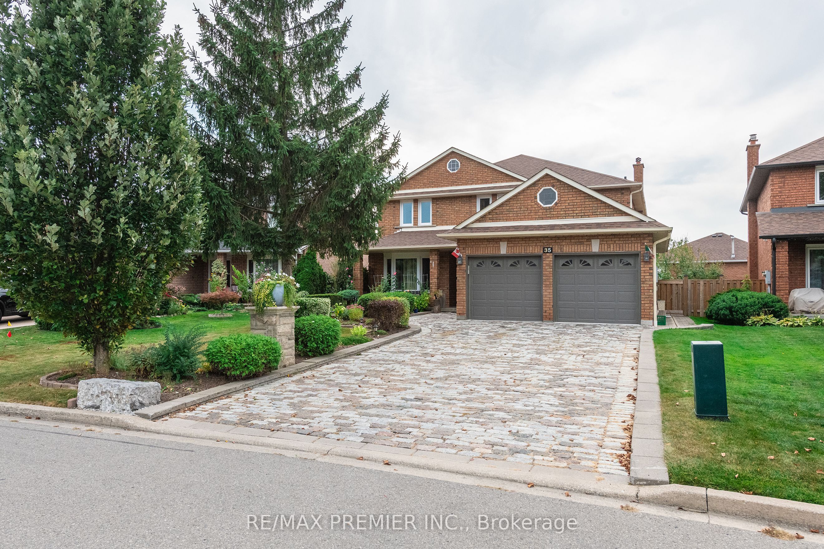 35 Cristina Crescent