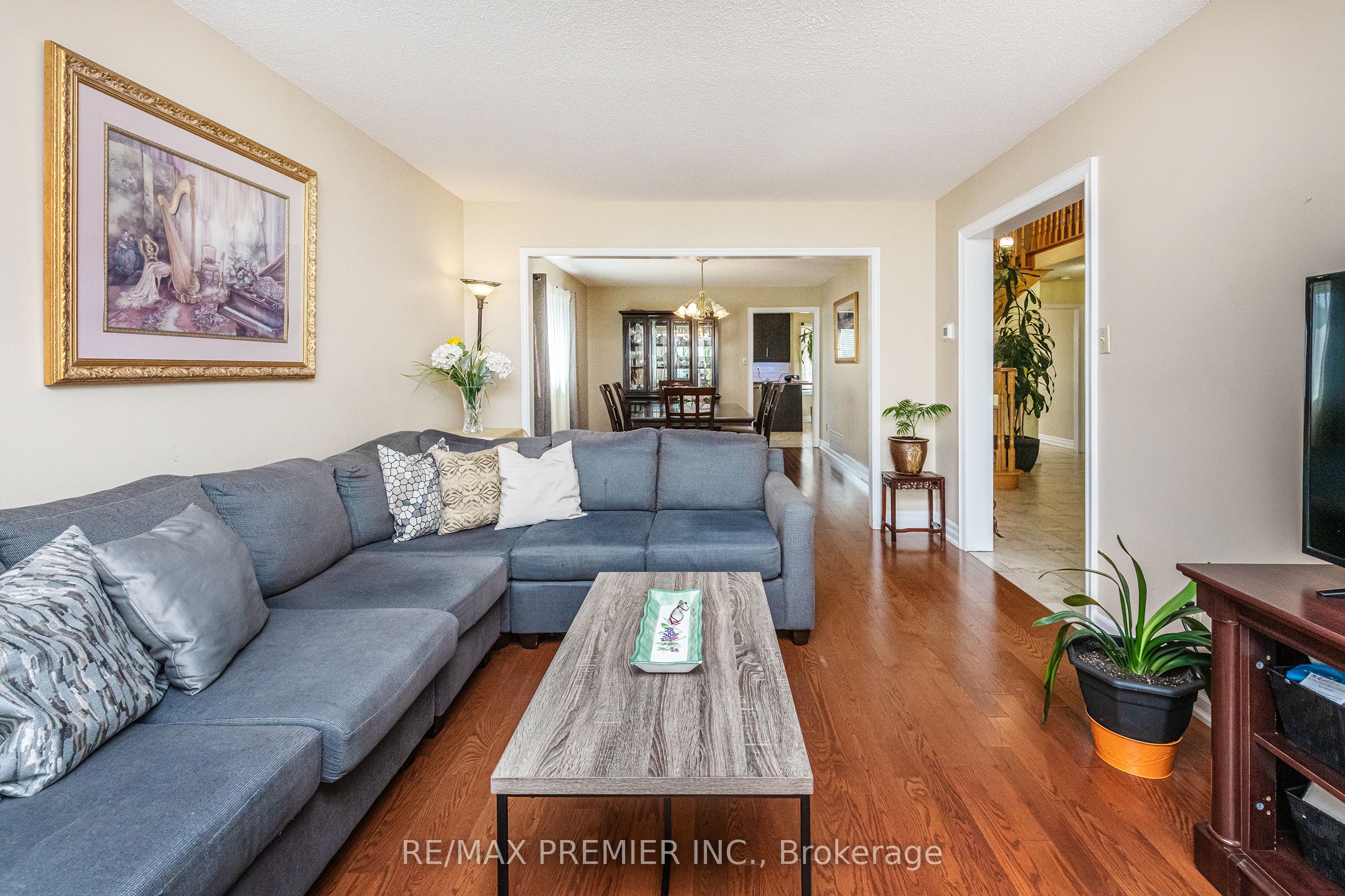 35 Cristina Crescent